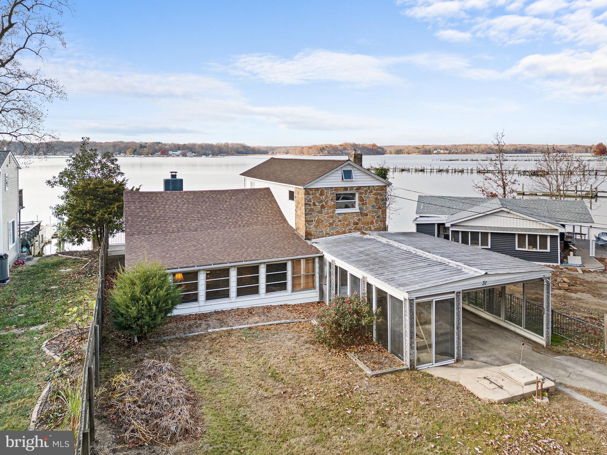 31 BORENS SHORE