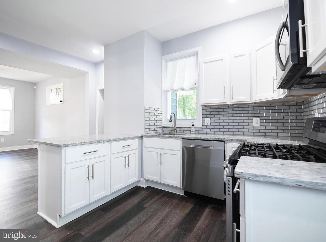 GARWYN OAKS - Residential