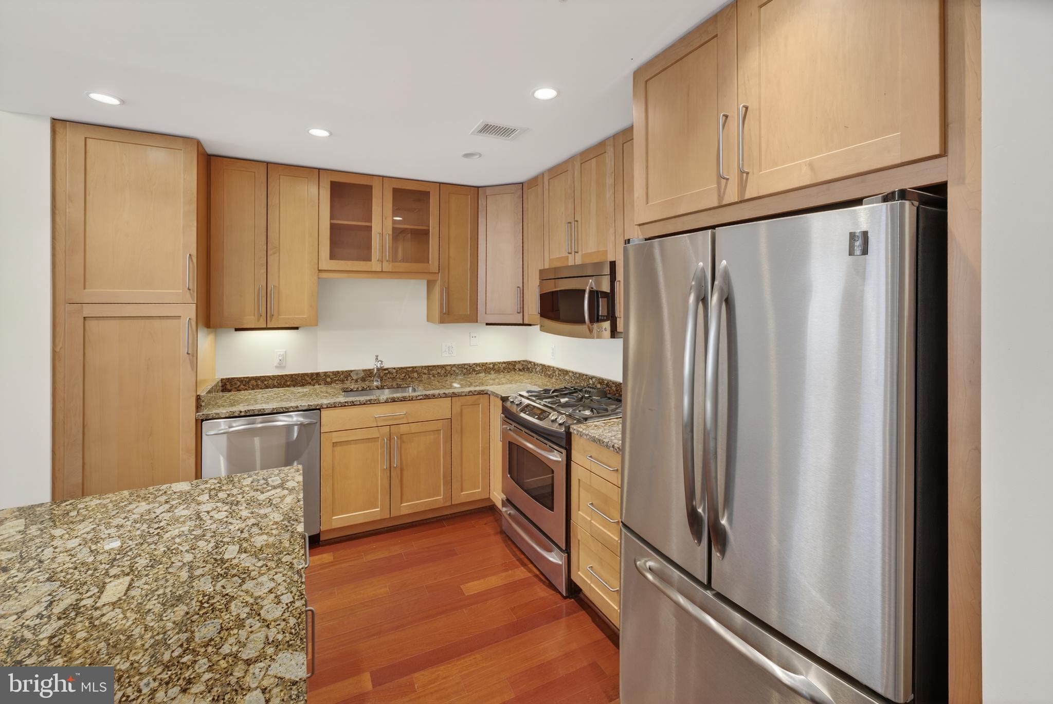 ONE PARK CREST CONDOMINIUM - Residential