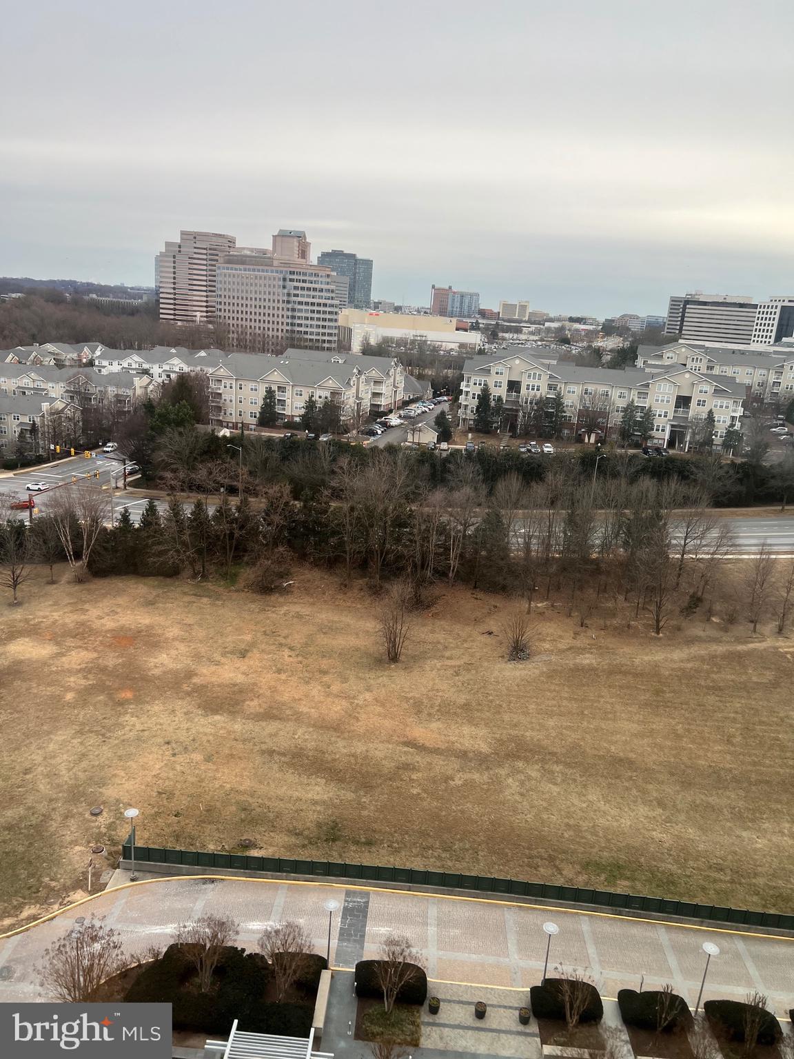 ONE PARK CREST CONDOMINIUM - Residential