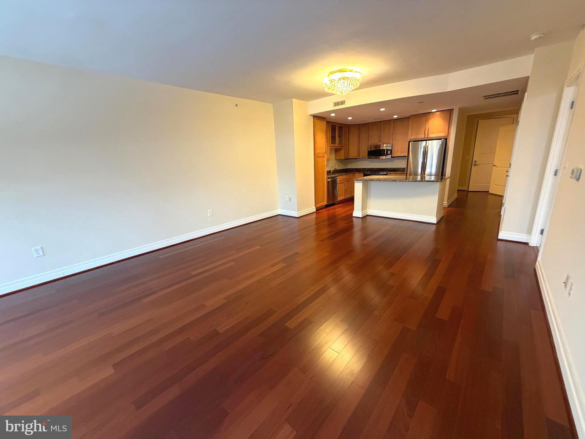 ONE PARK CREST CONDOMINIUM - Residential