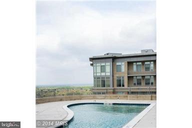 ONE PARK CREST CONDOMINIUM - Residential