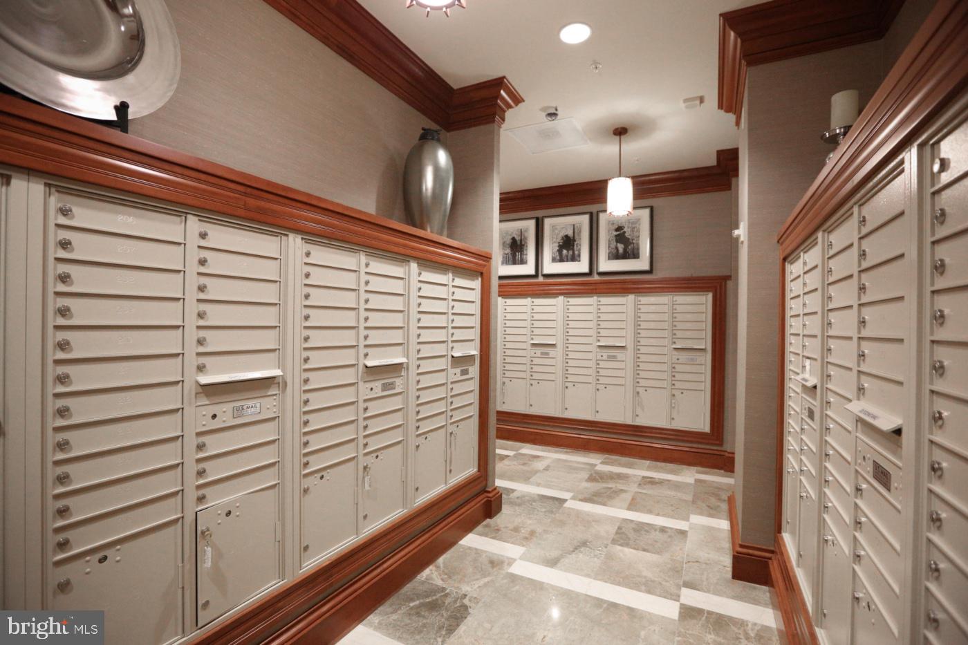 ONE PARK CREST CONDOMINIUM - Residential