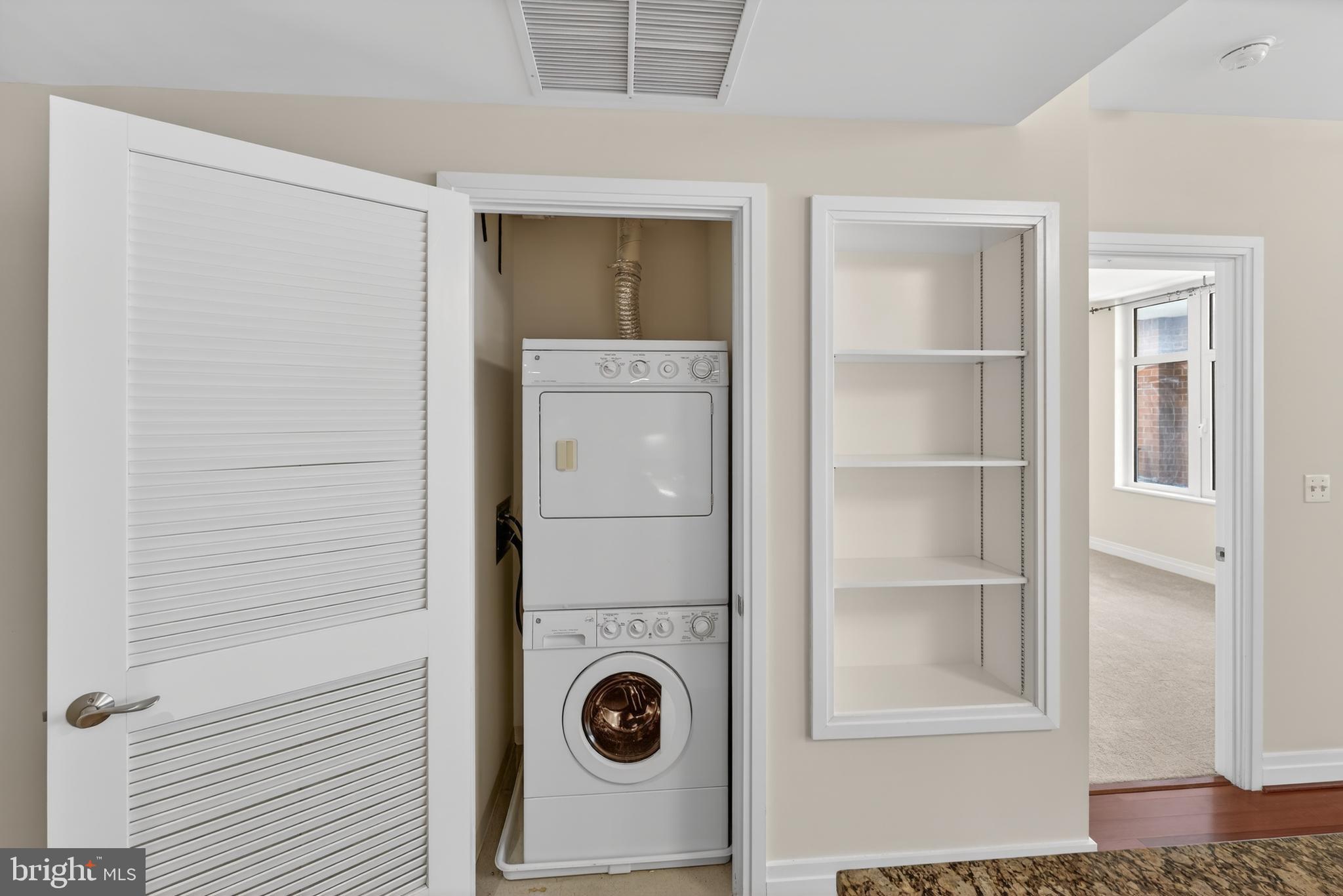 ONE PARK CREST CONDOMINIUM - Residential