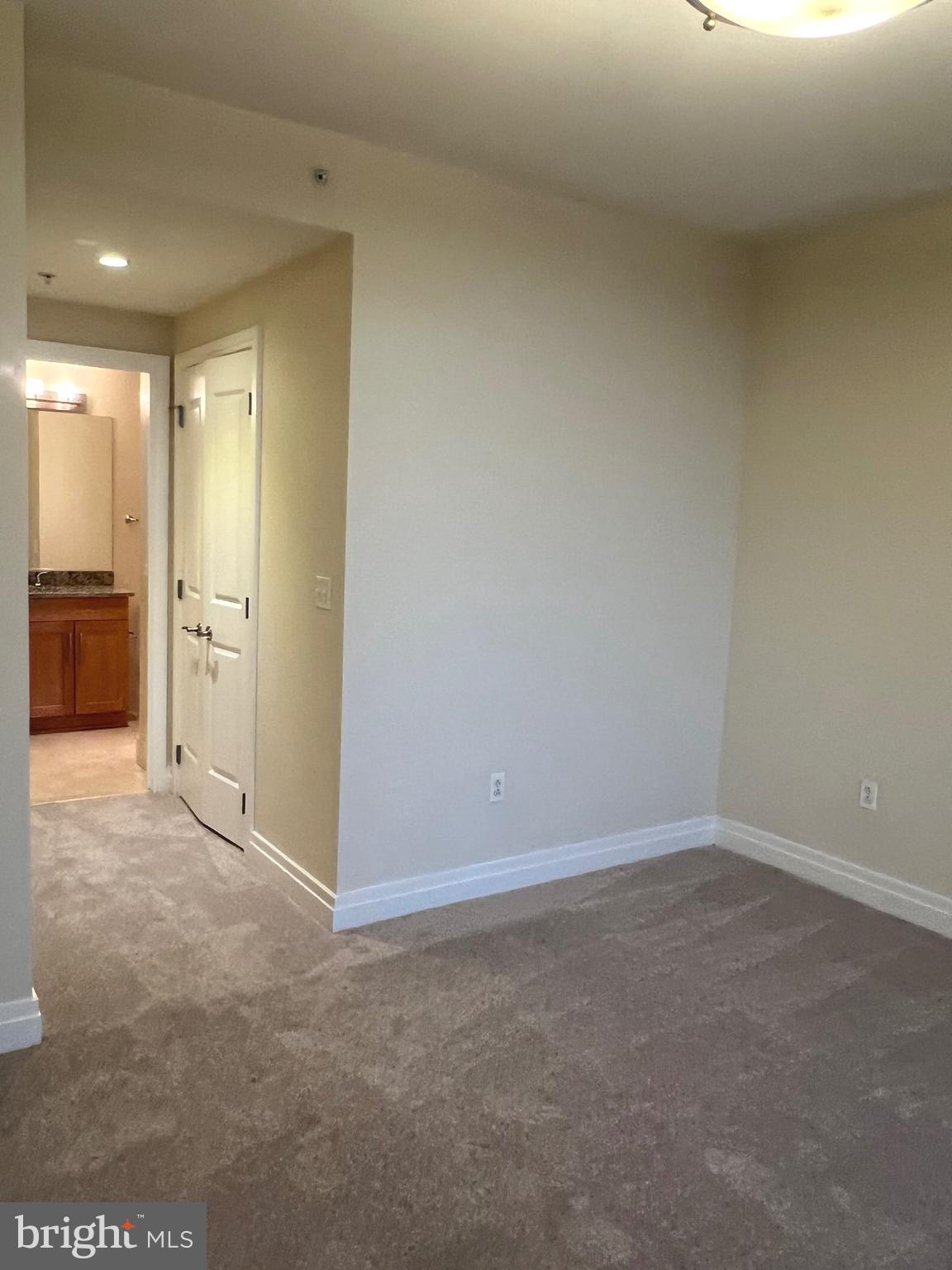 ONE PARK CREST CONDOMINIUM - Residential