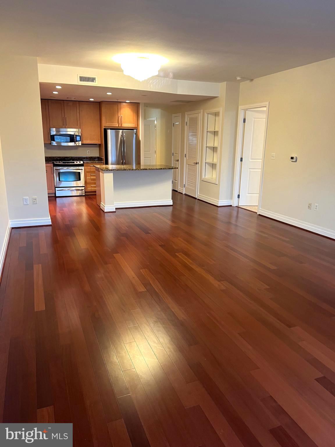 ONE PARK CREST CONDOMINIUM - Residential