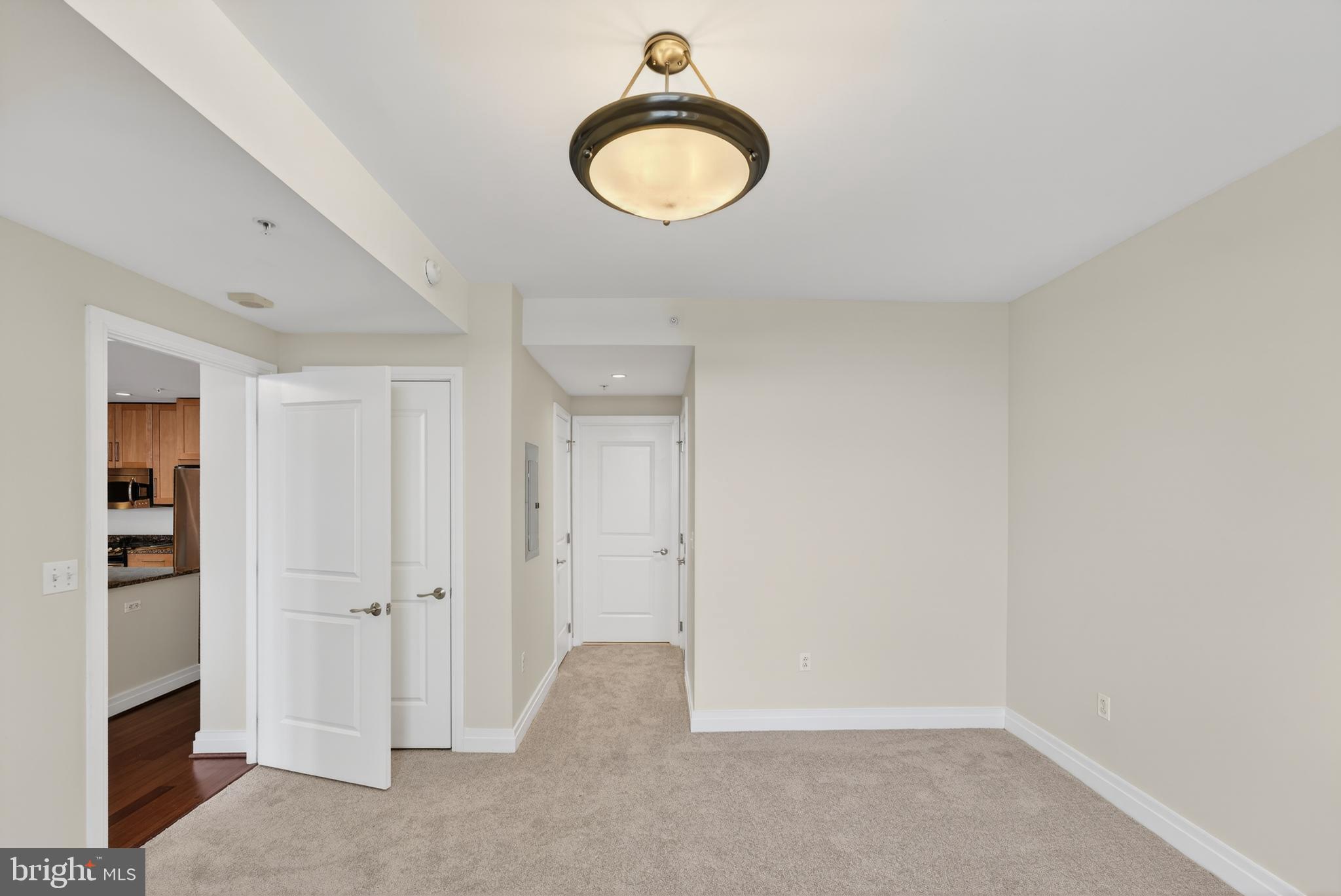 ONE PARK CREST CONDOMINIUM - Residential