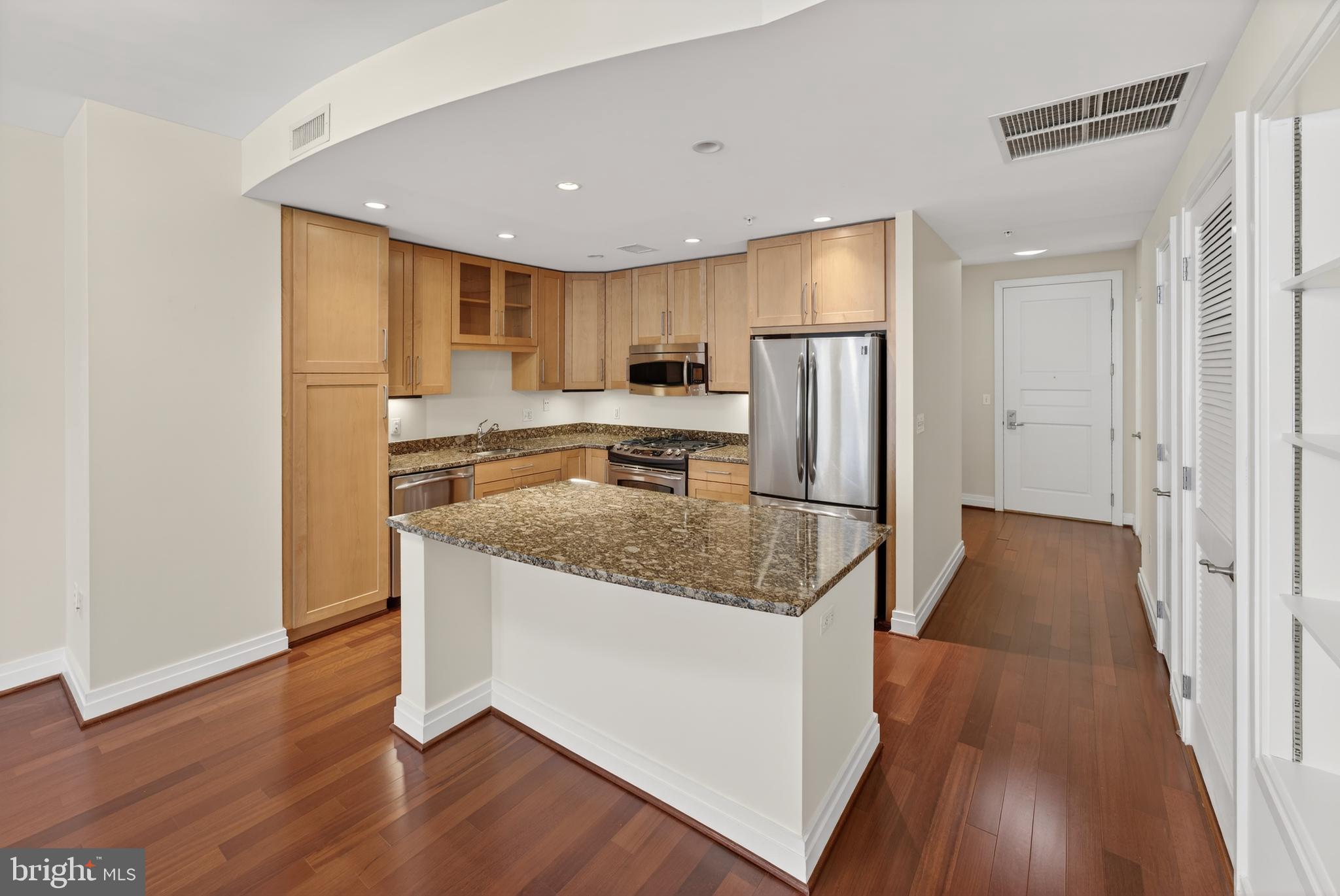 ONE PARK CREST CONDOMINIUM - Residential