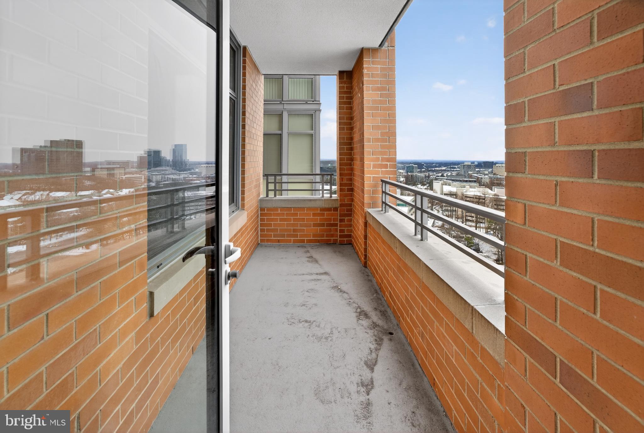 ONE PARK CREST CONDOMINIUM - Residential