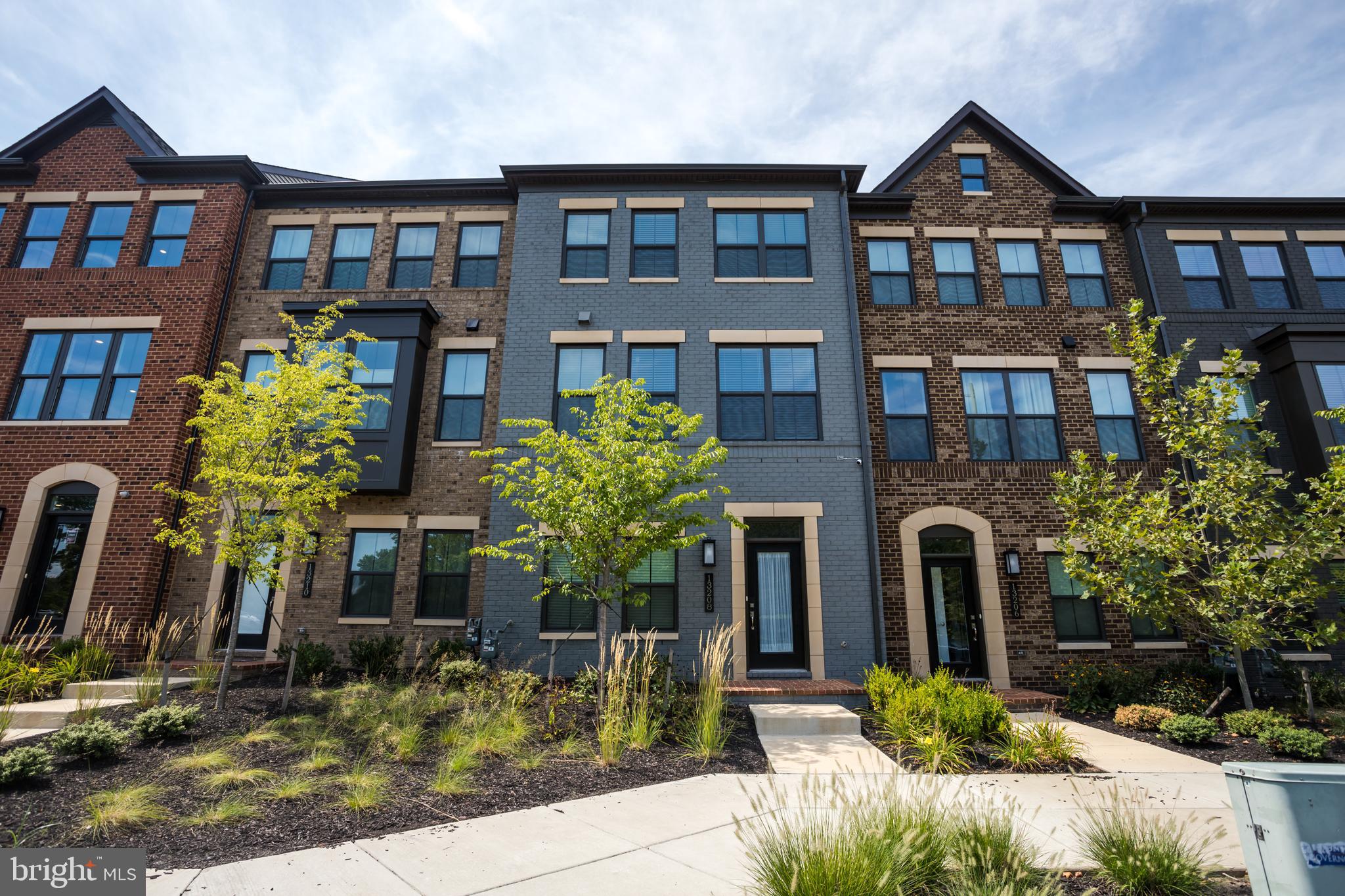 Four-level grand townhomes with garages and outdoor terraces, quartz countertops, stainless steel appliances with and an owner s suite complete with dual walk-in closets and spa-style bath. Just minutes from Dulles International Airport, Dulles Toll Road and other major commuter routes, Just minutes from Dulles International Airport, Dulles Toll Road and other major commuter routes, you re also walking distance from great shops, fine dining, recreation and Silver Line Metro stations that can help you experience everything the surrounding area has to offer.