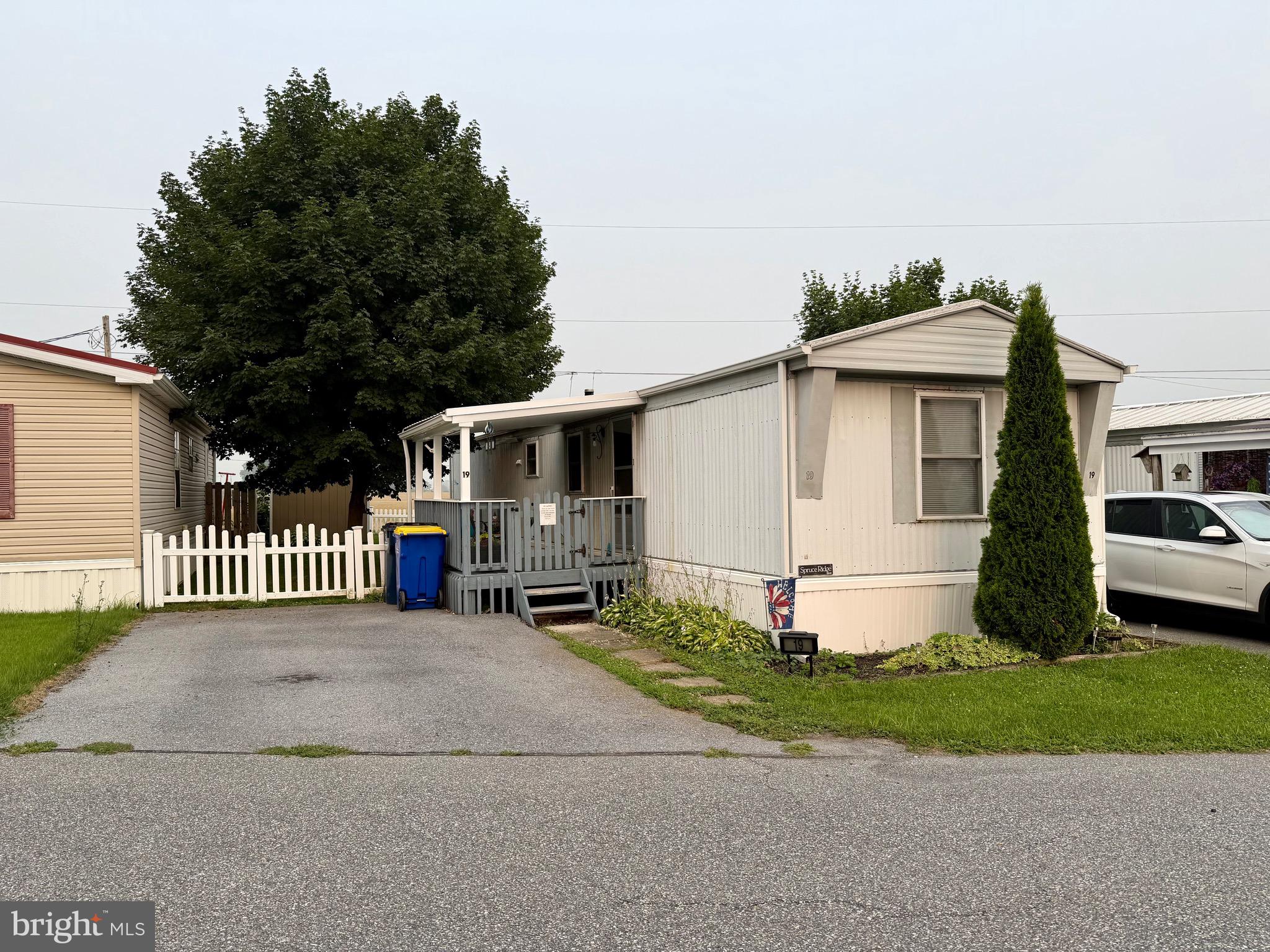 19 SUNFLOWER DRIVE