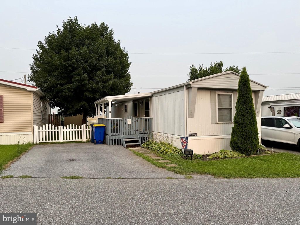 Photo of 19 Sunflower Drive, EPHRATA, PA 17522 (MLS # PALA2092120)