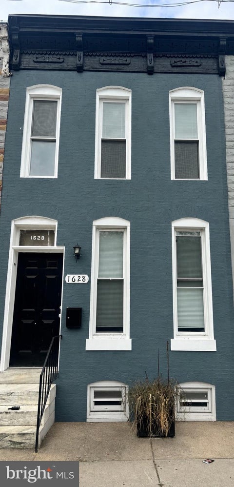 Townhouse For Sale - 1628 N Wolfe Street<br/> Baltimore City County, BALTIMORE, MD 21213