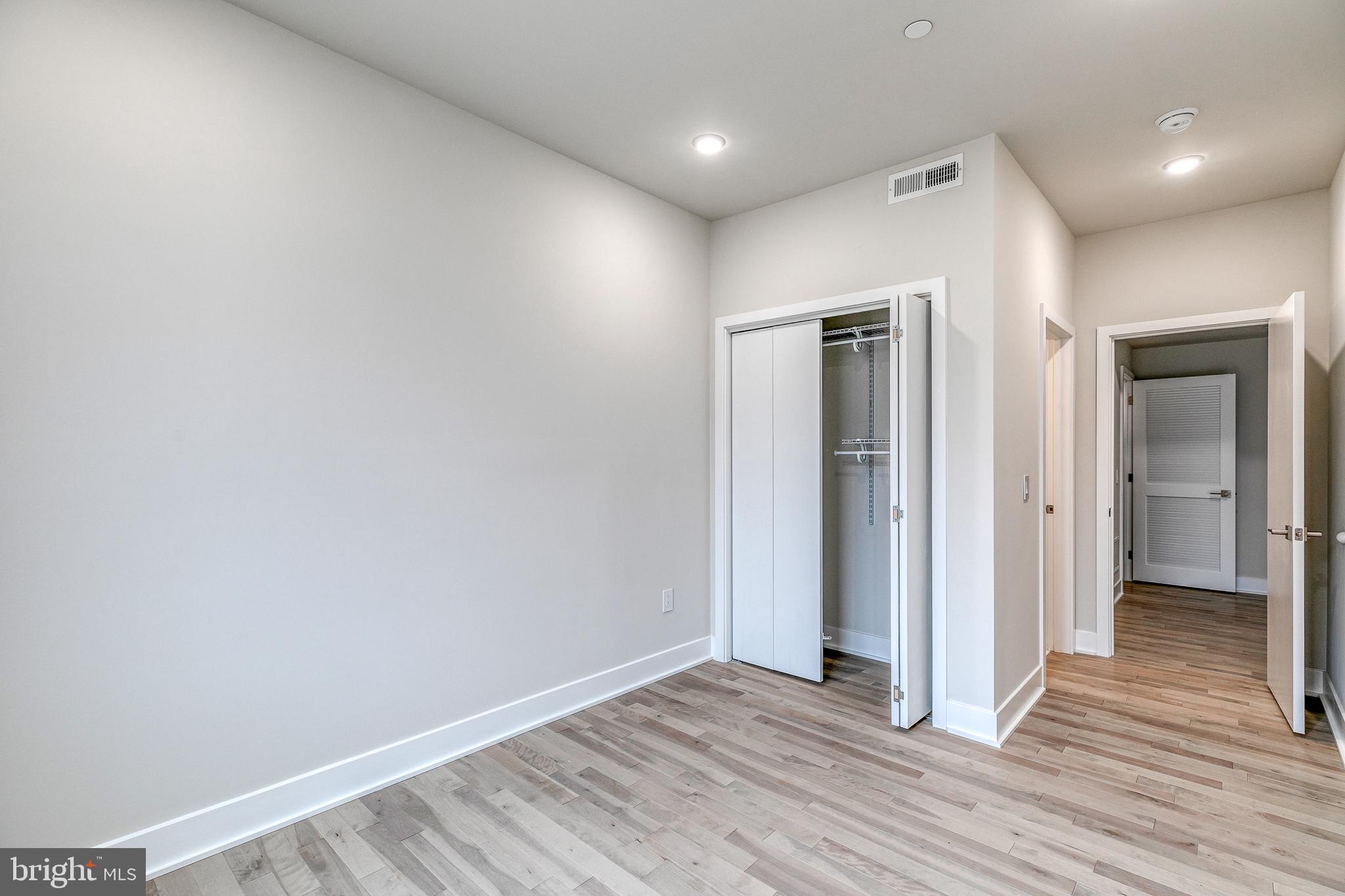 LUDLOW - Residential Lease