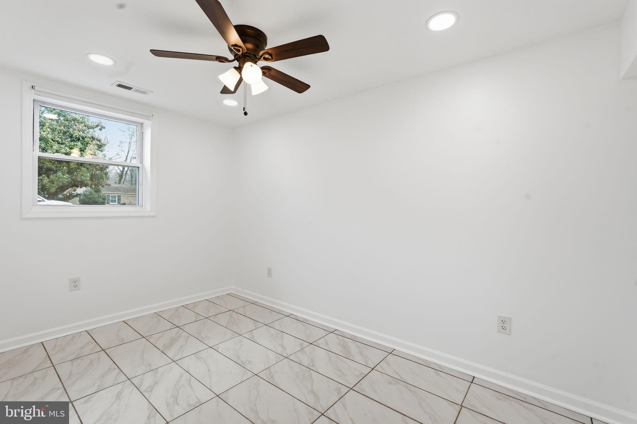 SPRINGHAVEN WOODS - Residential