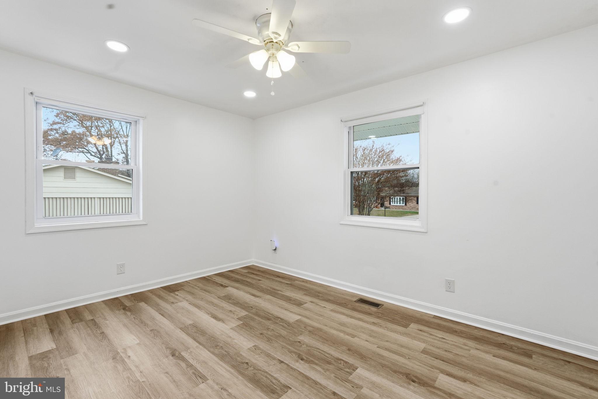 SPRINGHAVEN WOODS - Residential