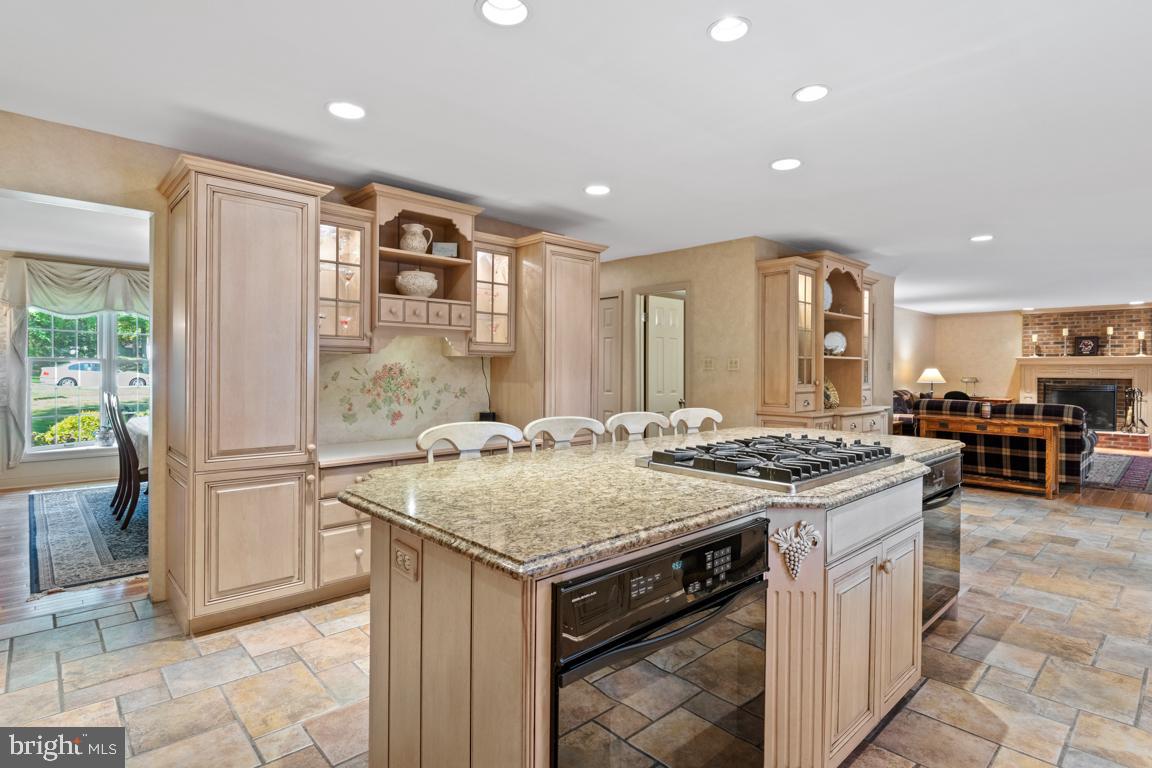 GWYNEDD KNOLL - Residential