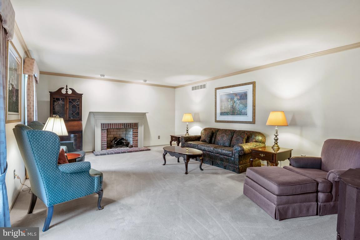 GWYNEDD KNOLL - Residential