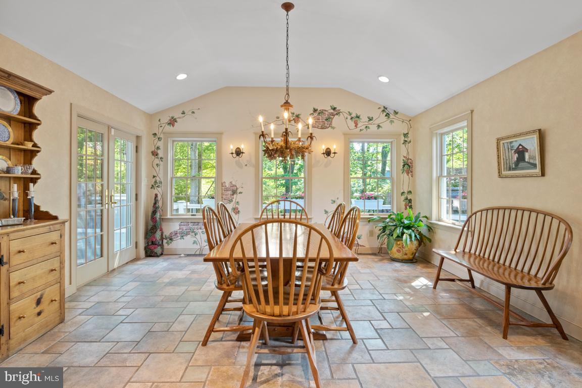 GWYNEDD KNOLL - Residential