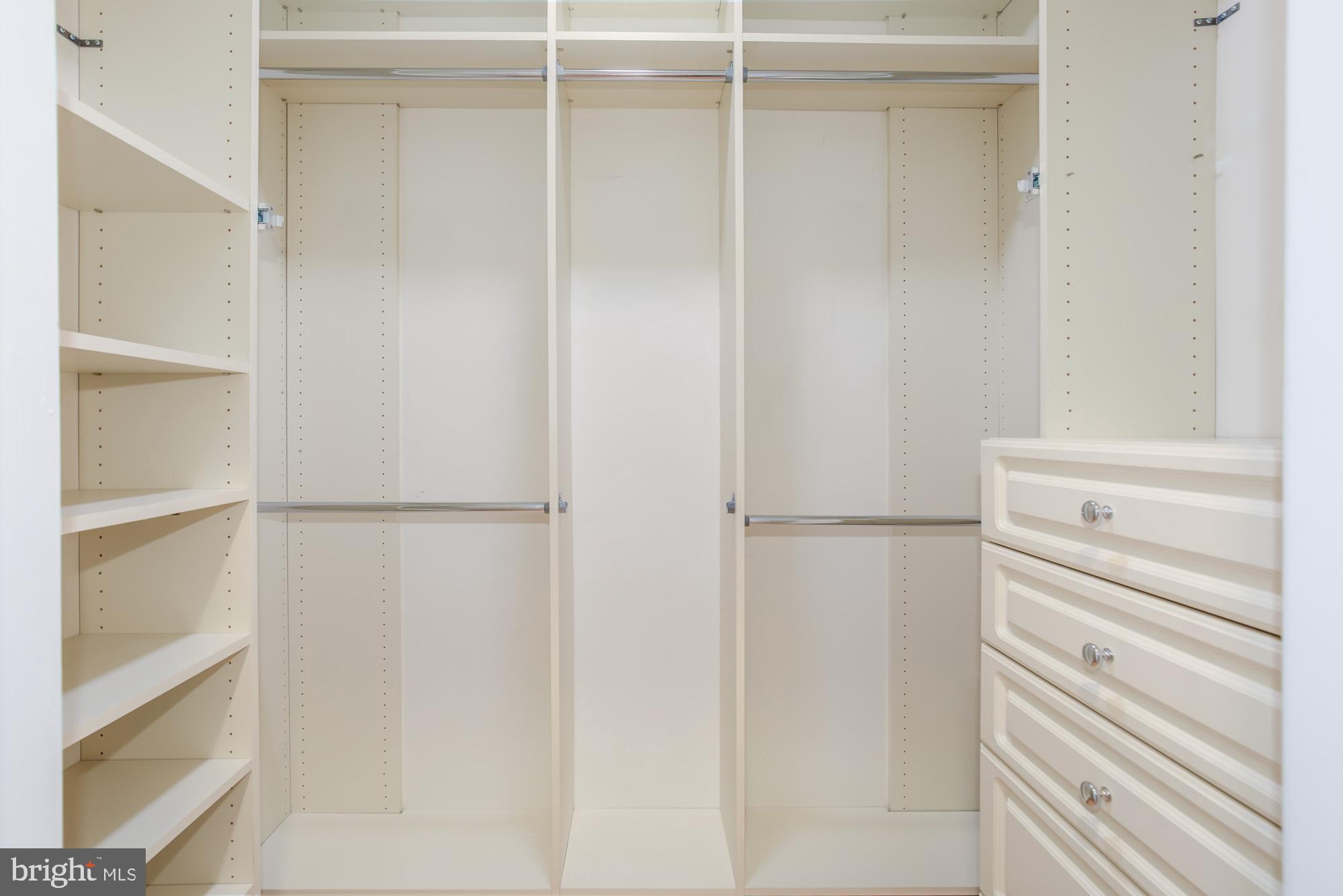 GROVE AT ARLINGTON - Residential