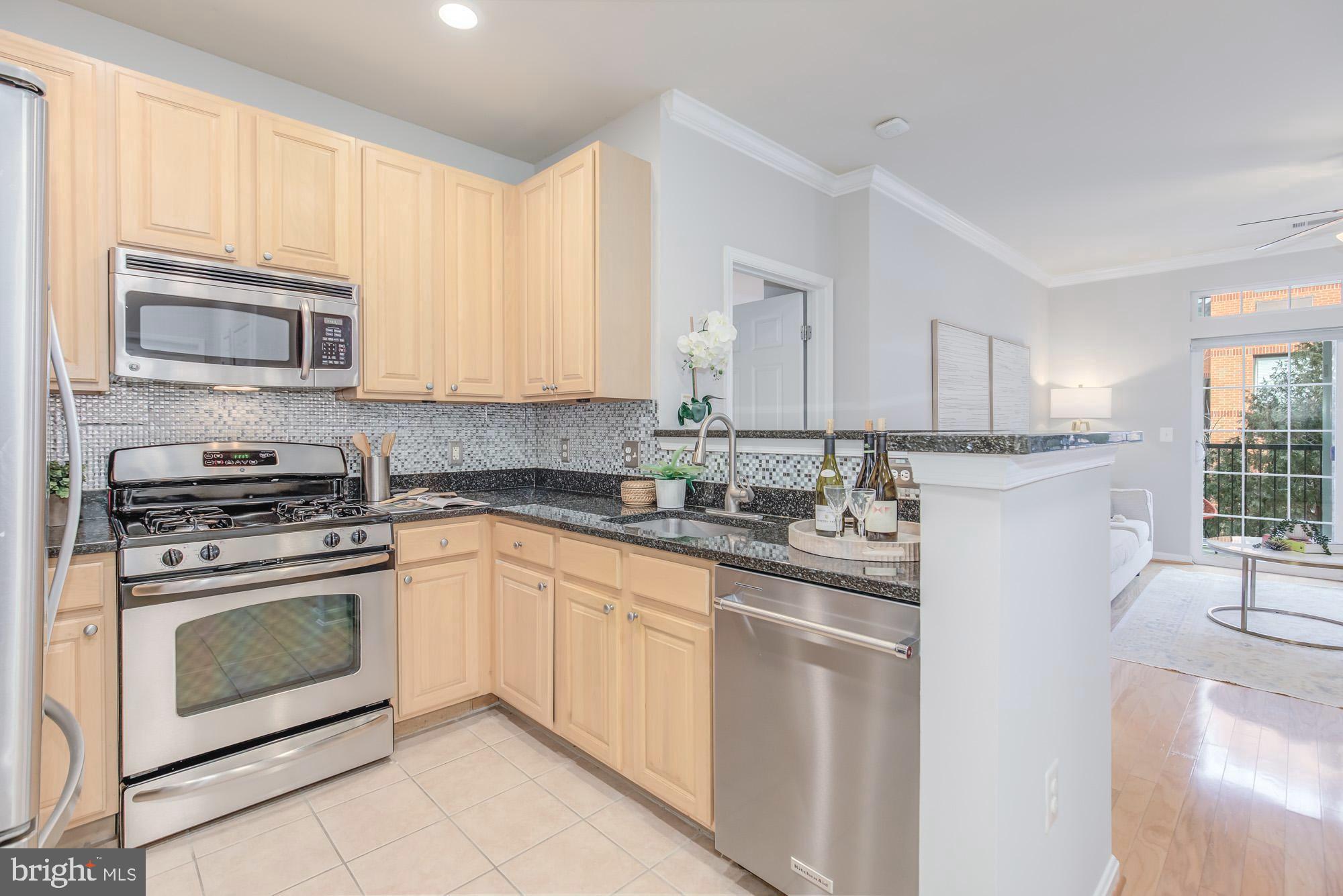 GROVE AT ARLINGTON - Residential