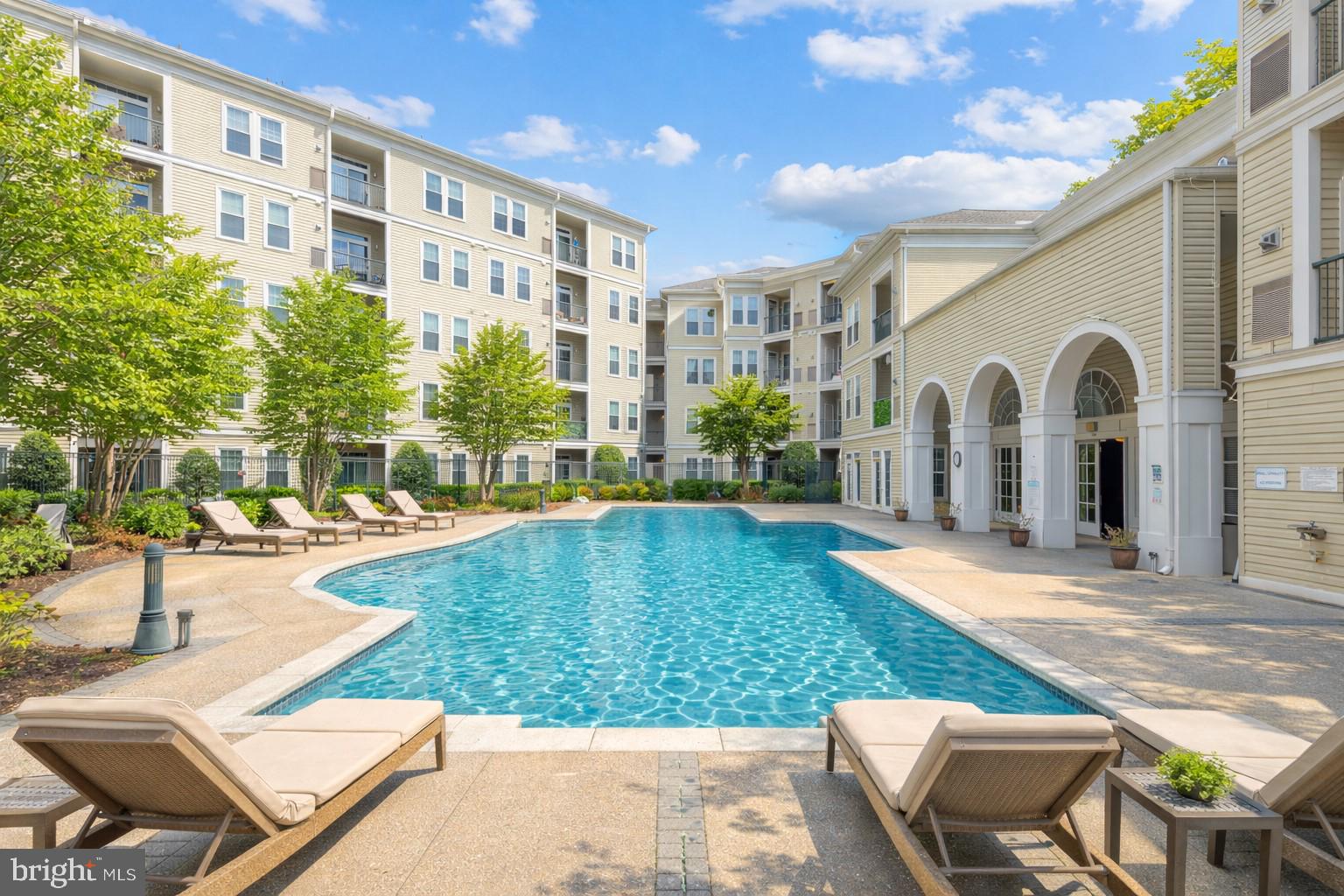 GROVE AT ARLINGTON - Residential