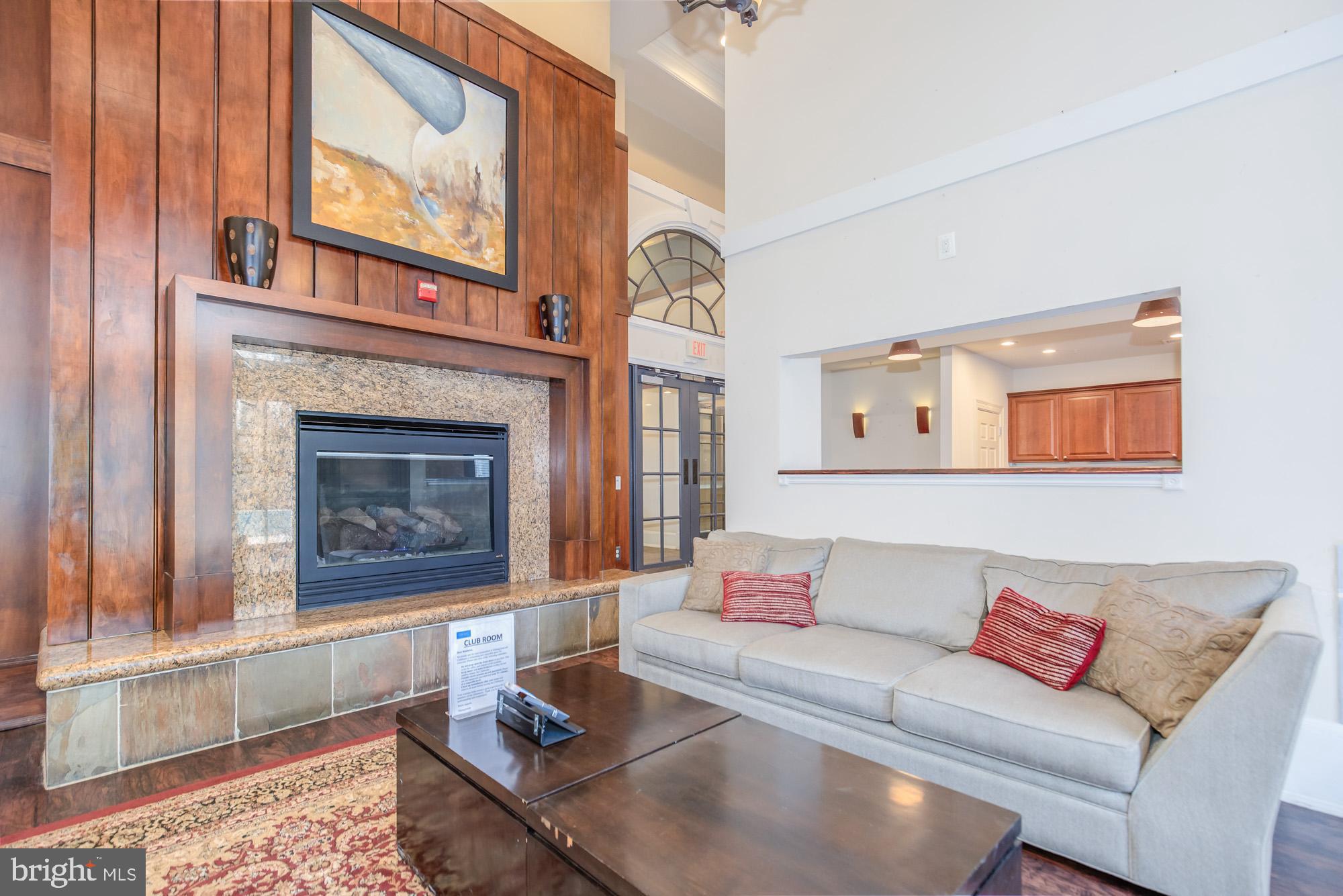 GROVE AT ARLINGTON - Residential