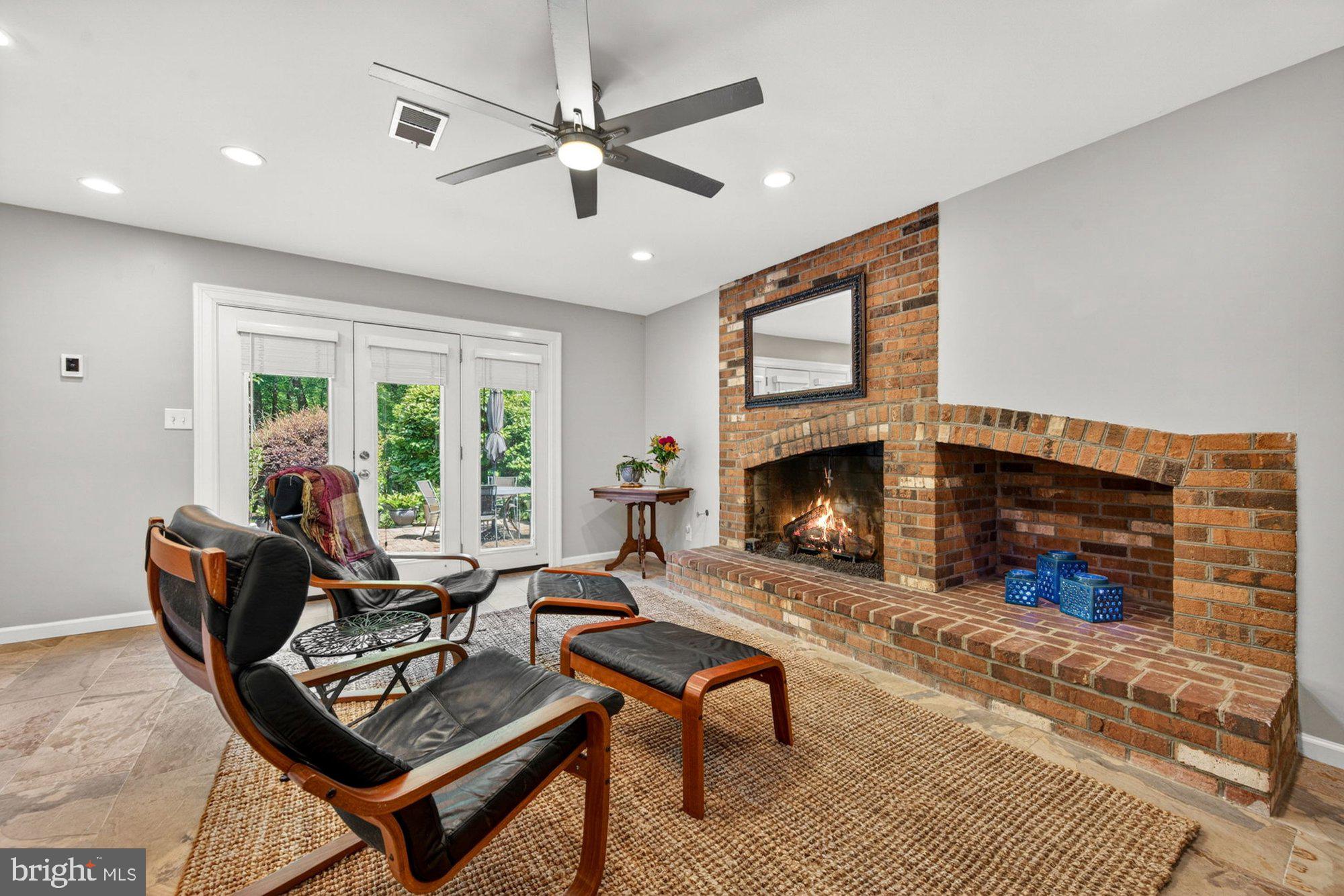 VALE SPRING WOODS - Residential