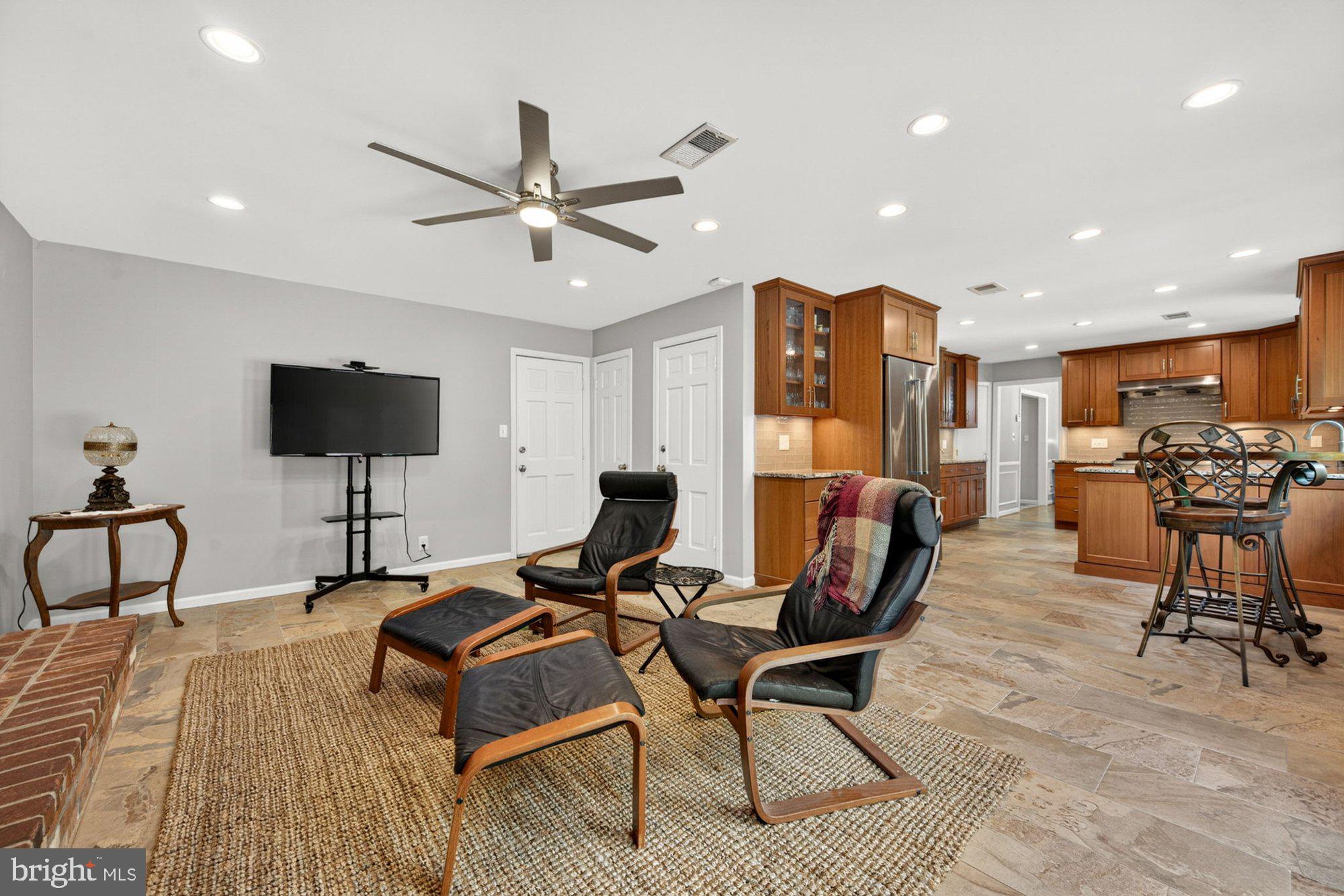 VALE SPRING WOODS - Residential