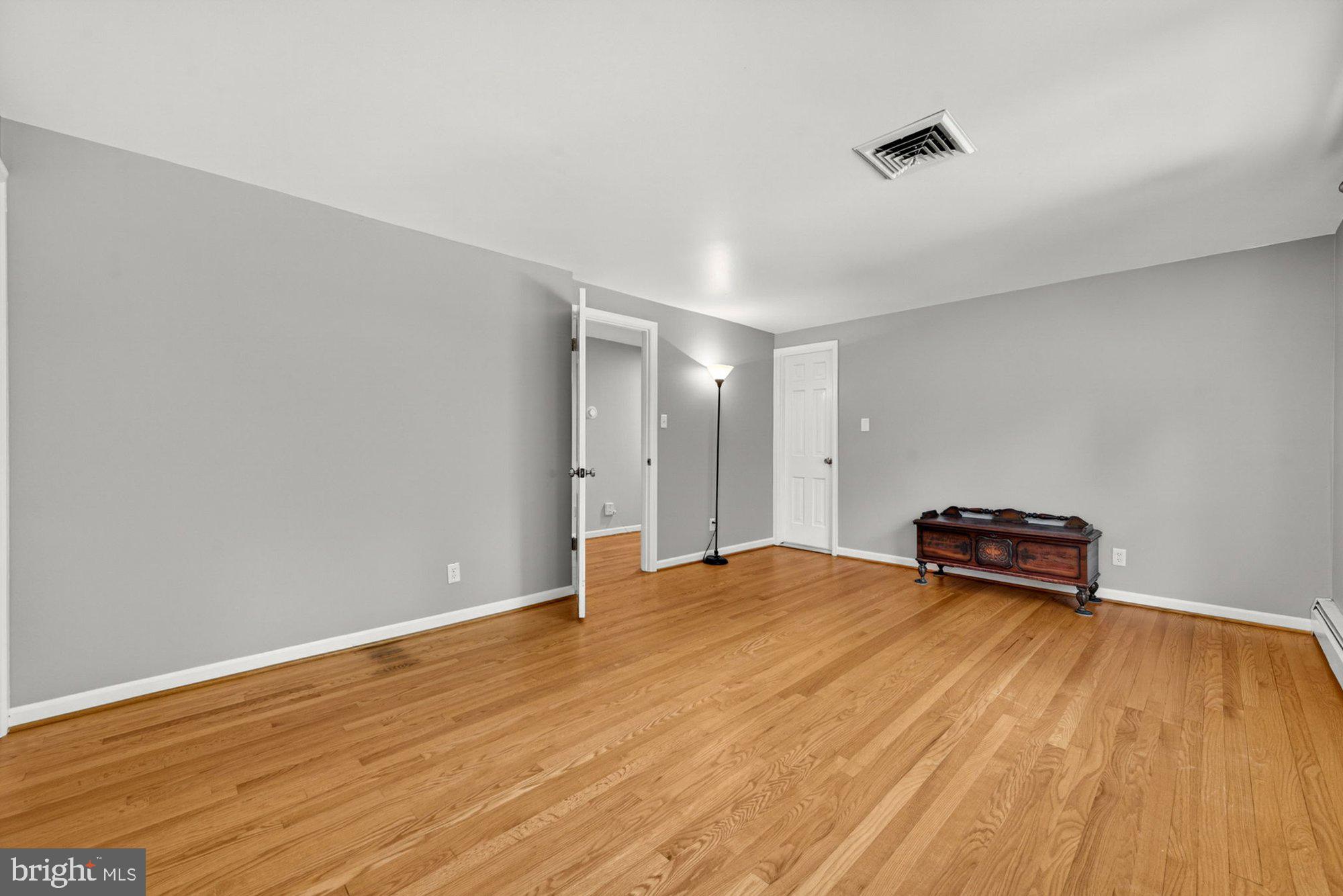 VALE SPRING WOODS - Residential