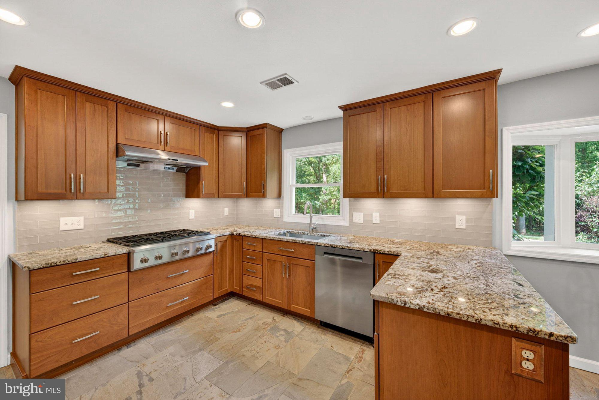 VALE SPRING WOODS - Residential