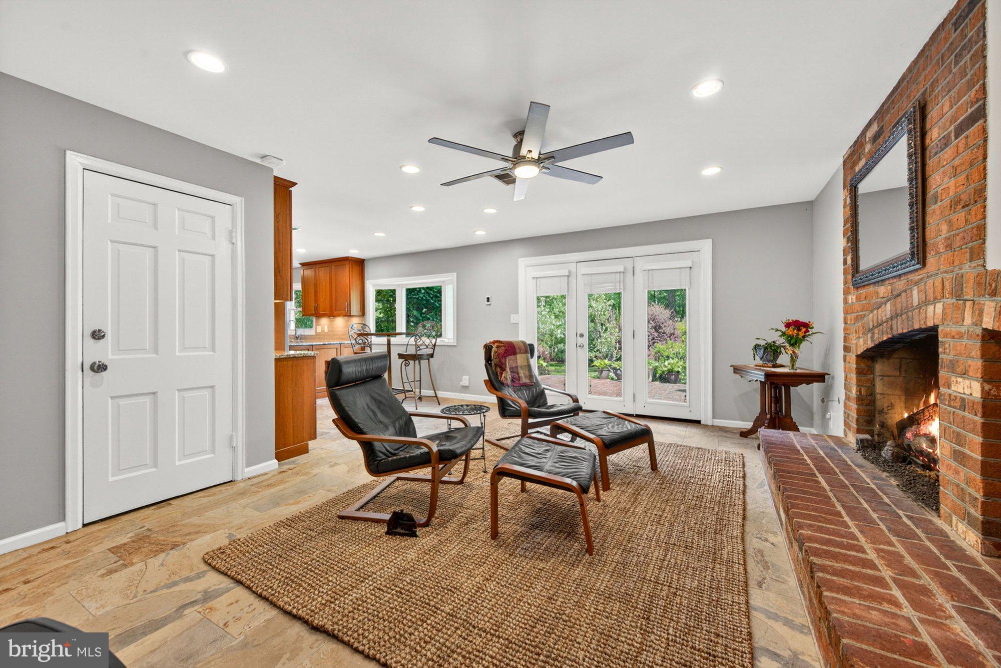 VALE SPRING WOODS - Residential