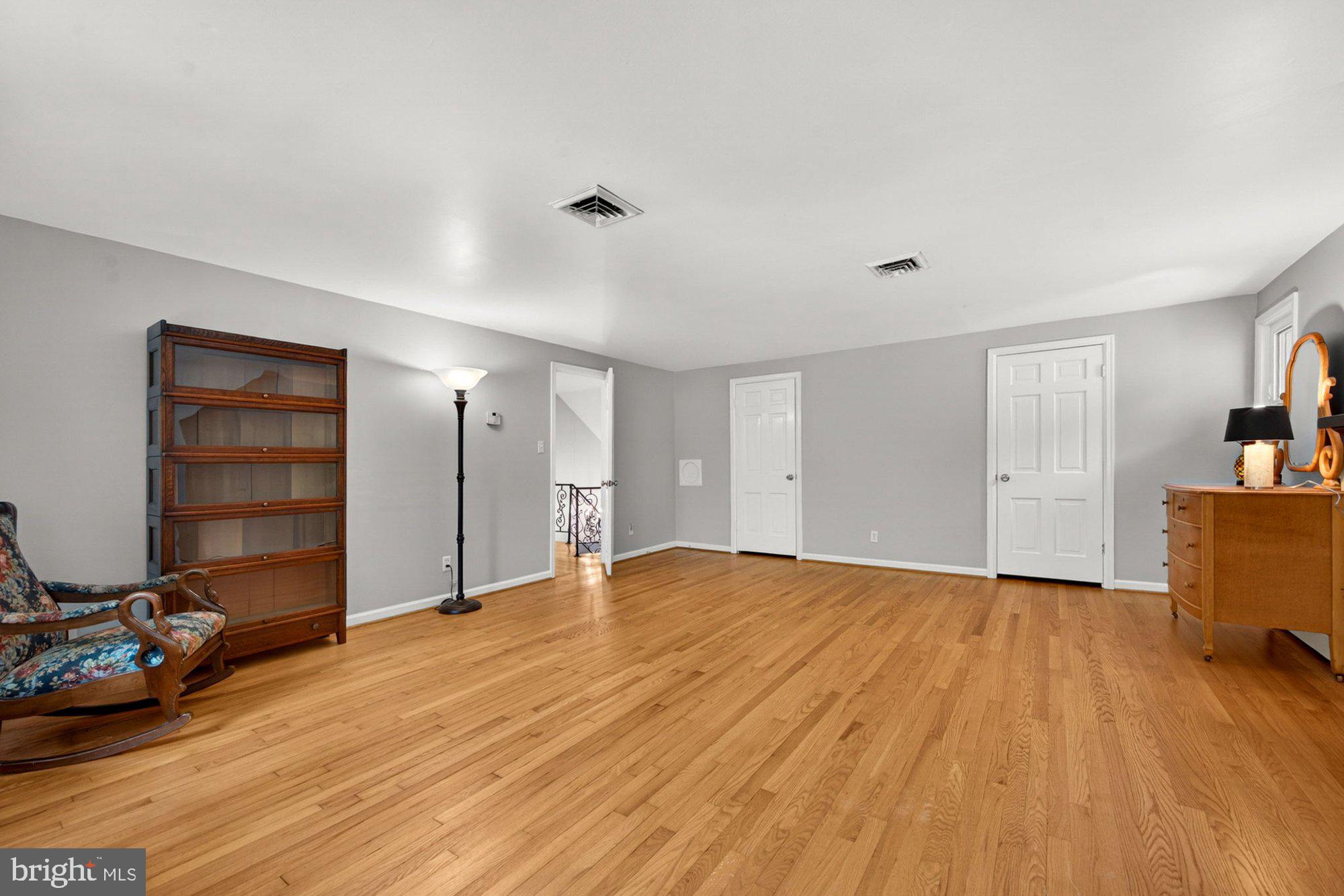 VALE SPRING WOODS - Residential
