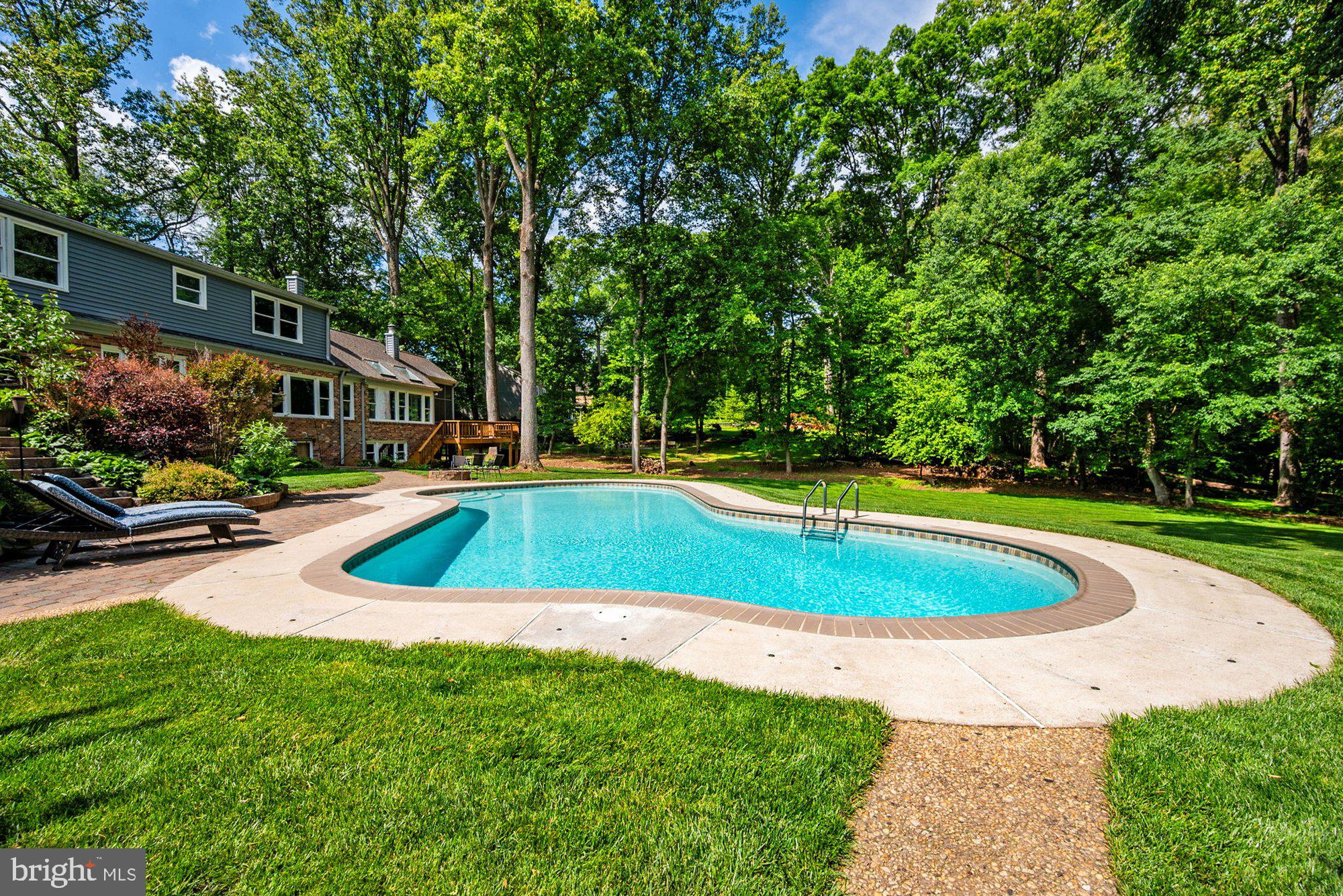 VALE SPRING WOODS - Residential