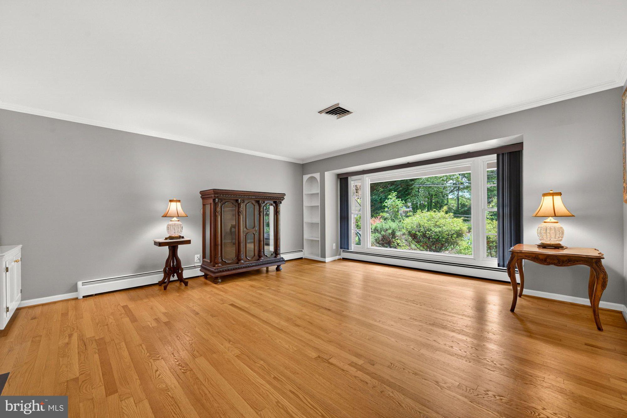 VALE SPRING WOODS - Residential