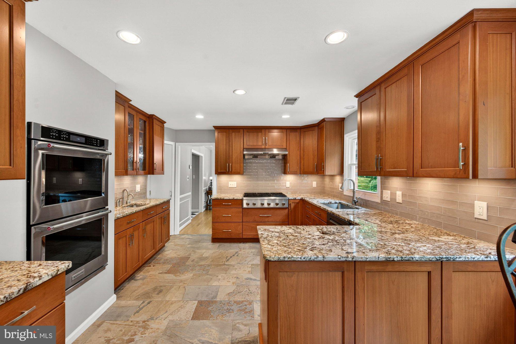 VALE SPRING WOODS - Residential