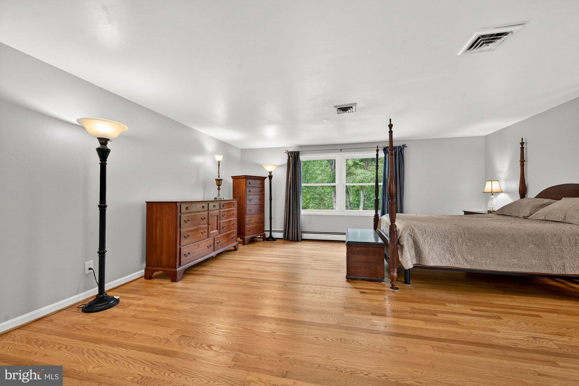 VALE SPRING WOODS - Residential