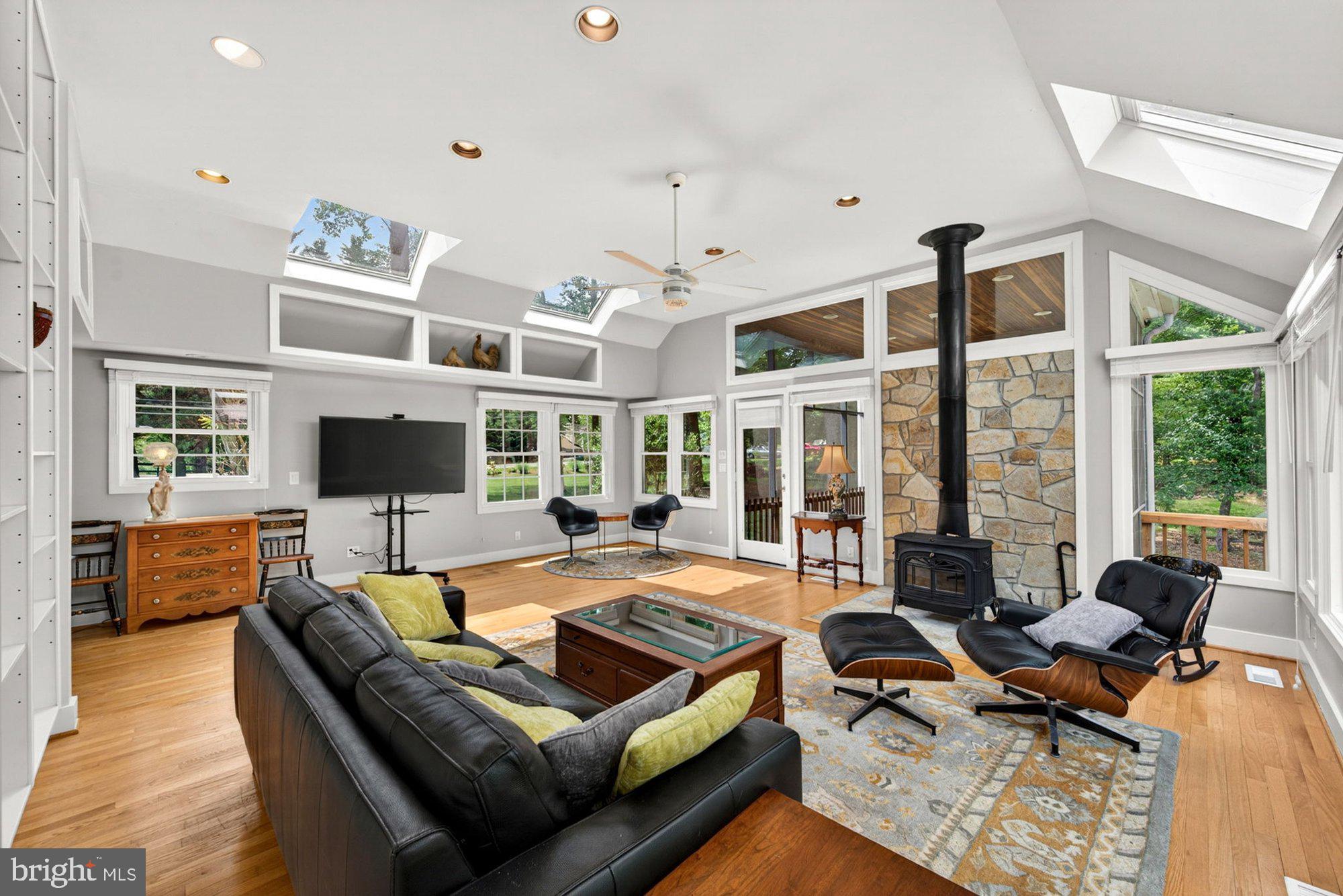 VALE SPRING WOODS - Residential