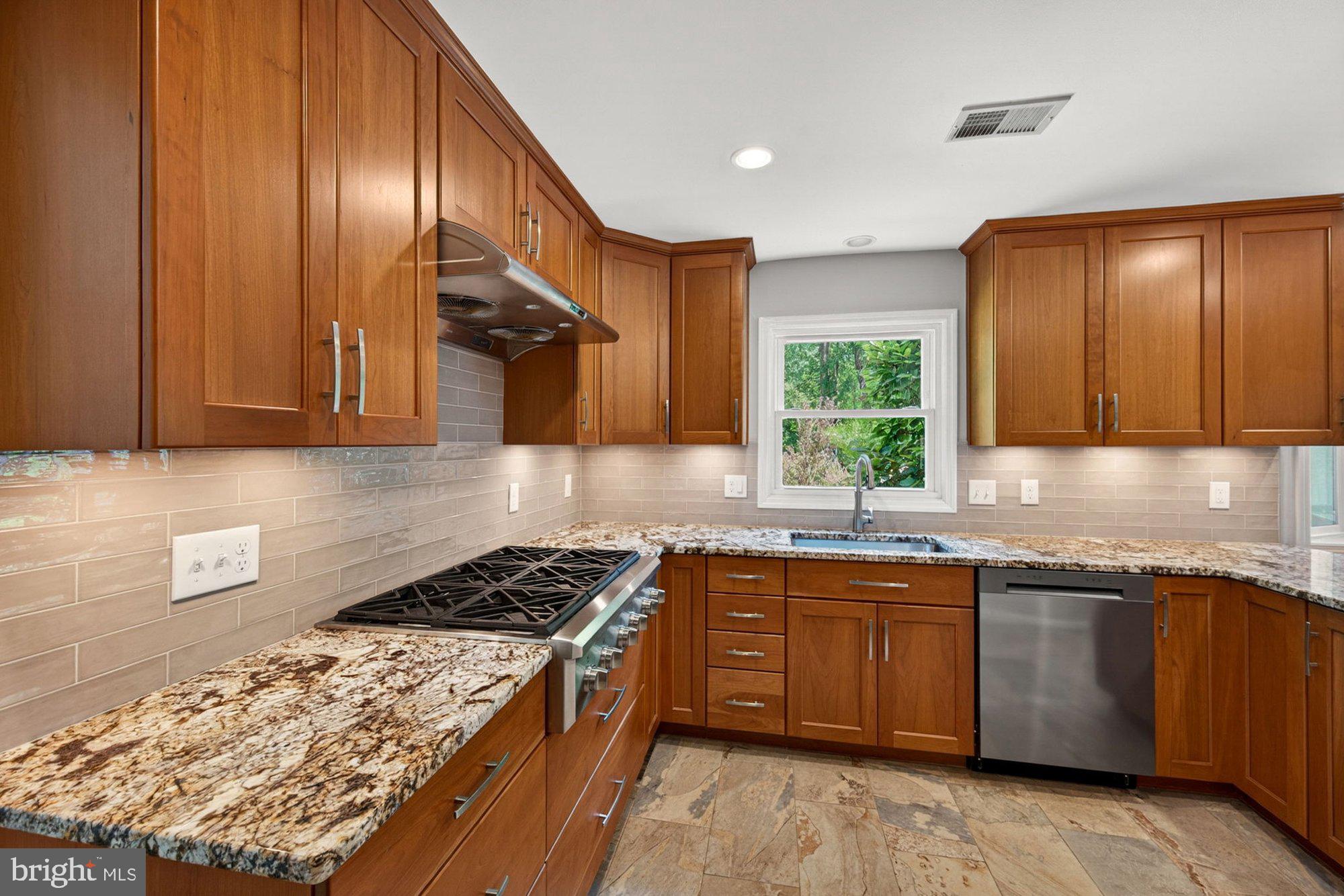 VALE SPRING WOODS - Residential