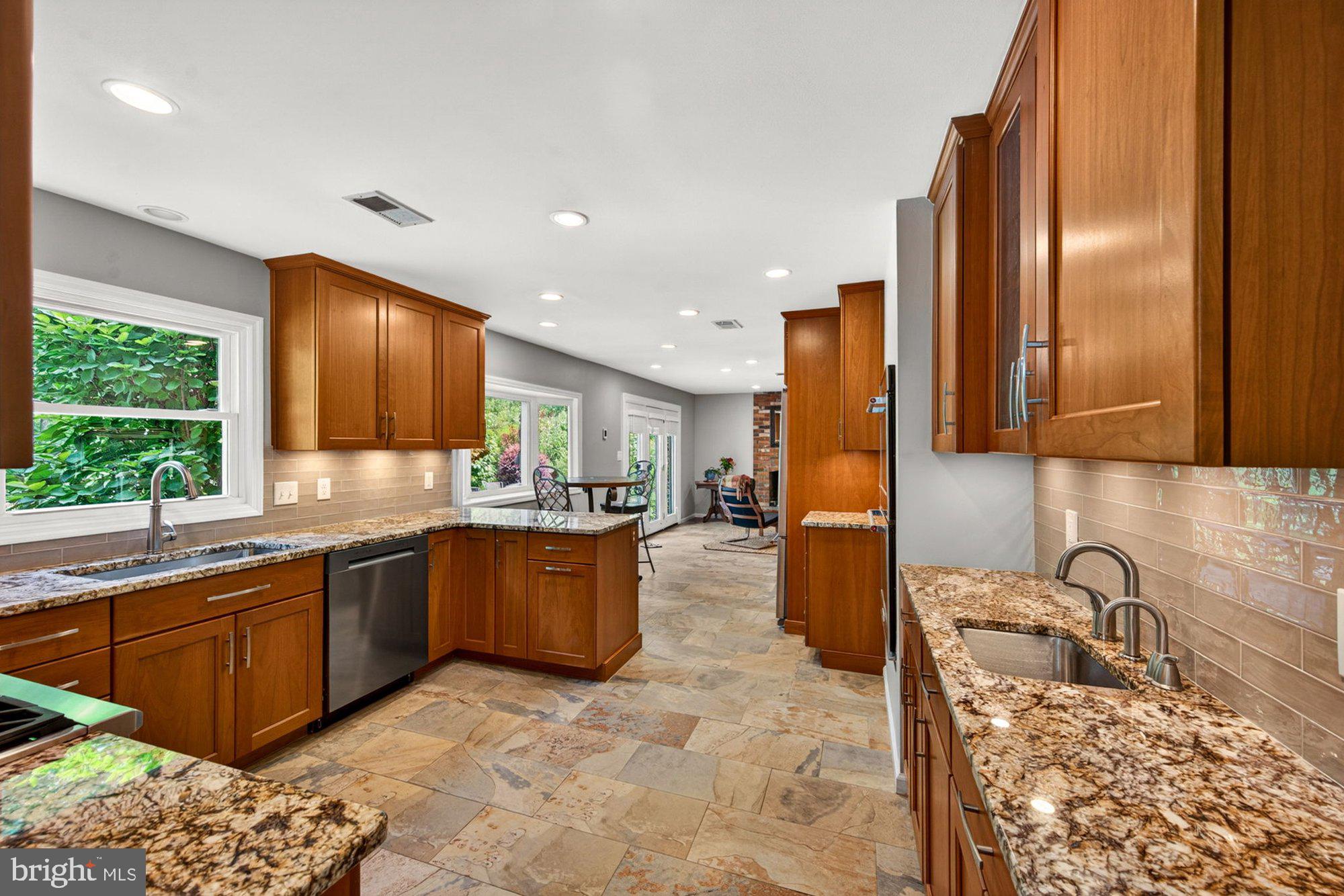 VALE SPRING WOODS - Residential