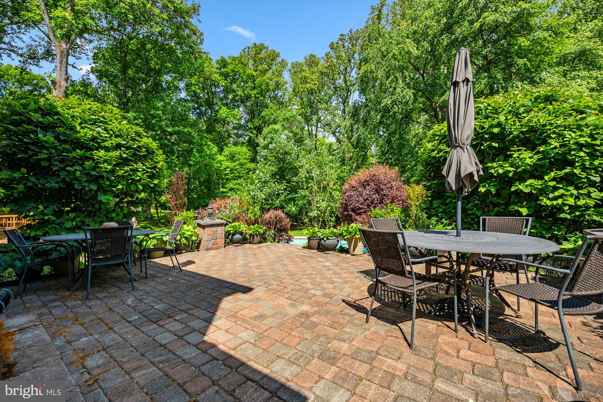 VALE SPRING WOODS - Residential