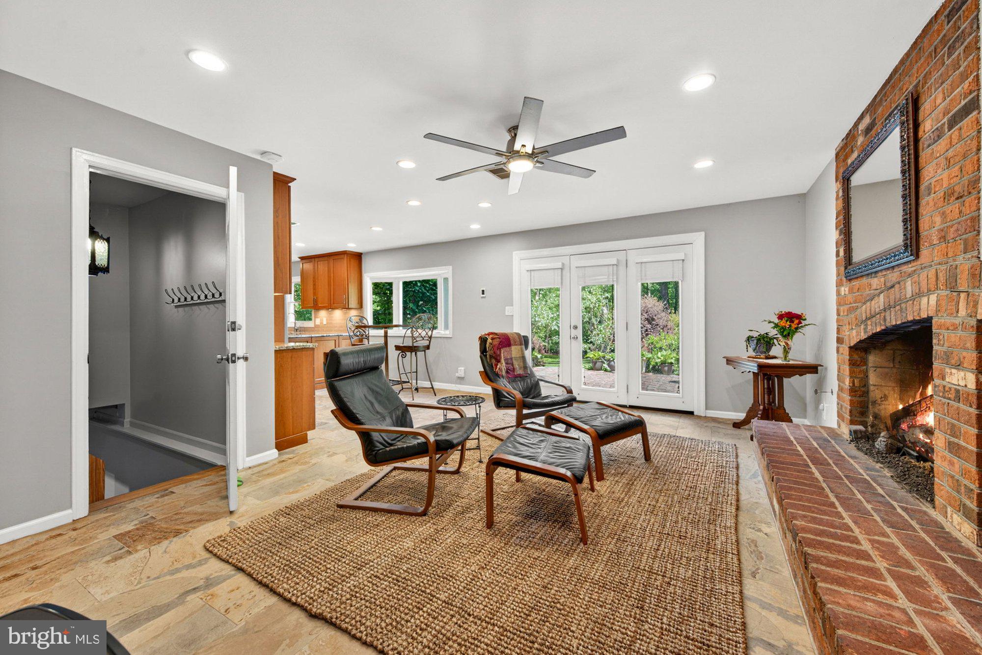 VALE SPRING WOODS - Residential
