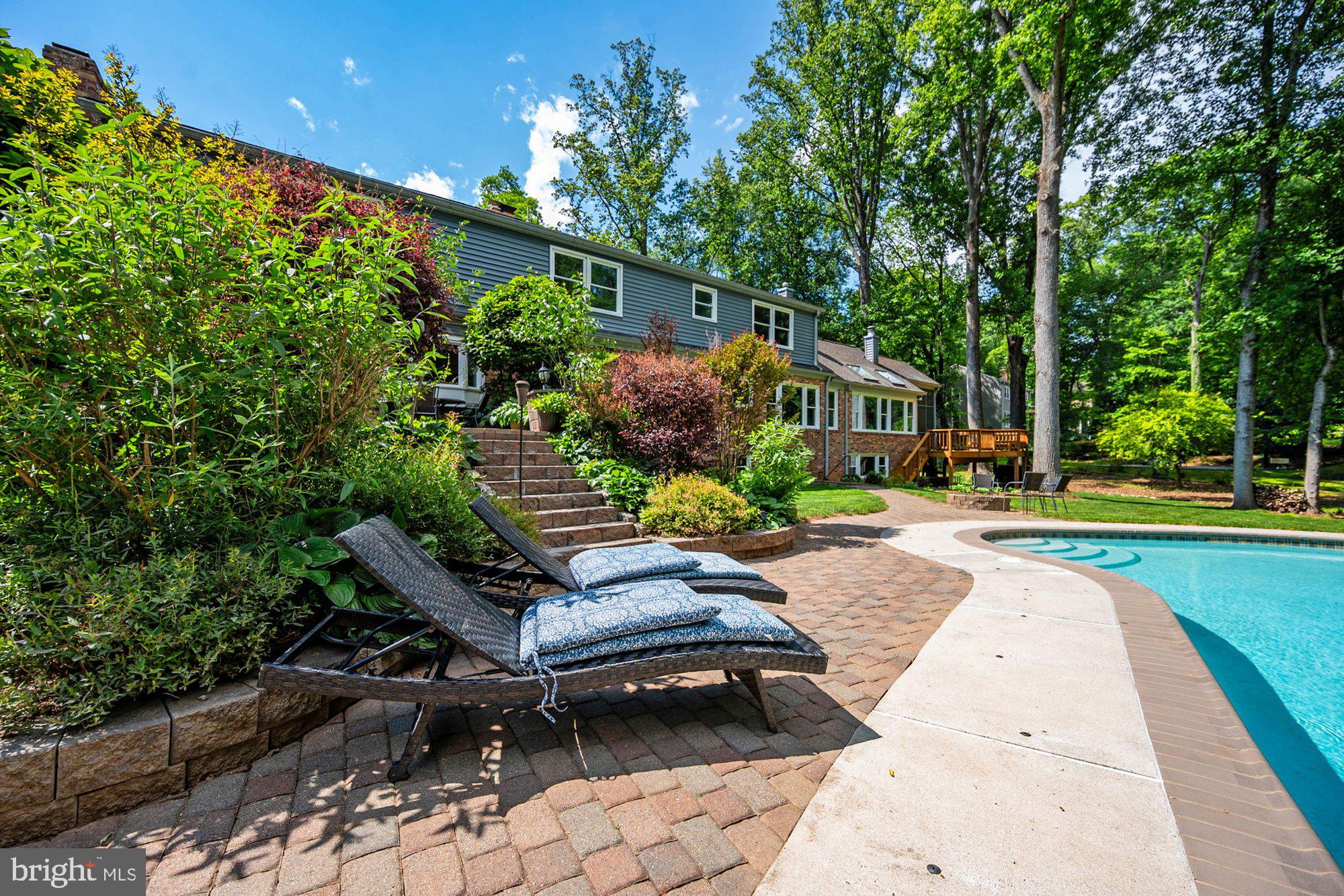VALE SPRING WOODS - Residential
