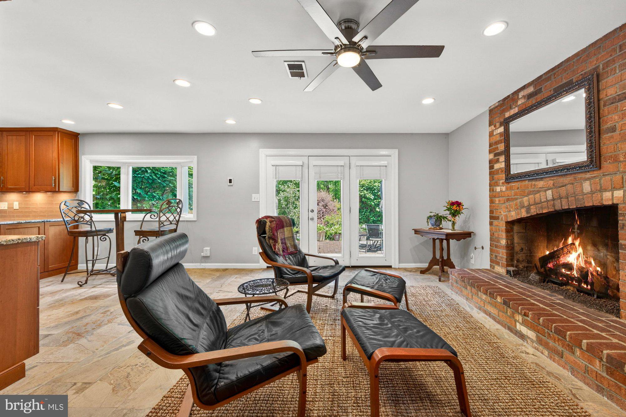 VALE SPRING WOODS - Residential