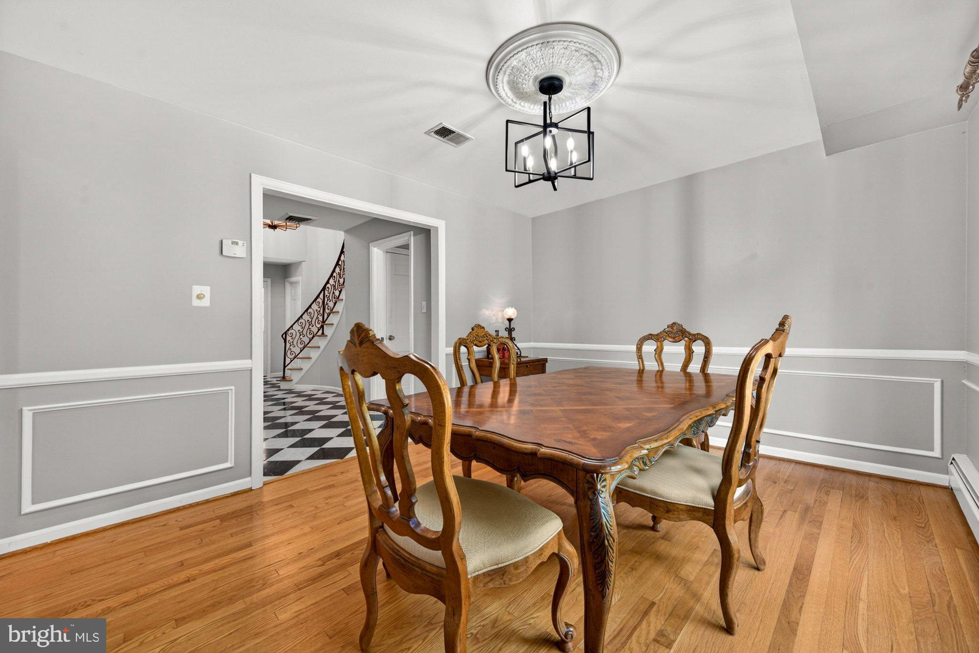 VALE SPRING WOODS - Residential