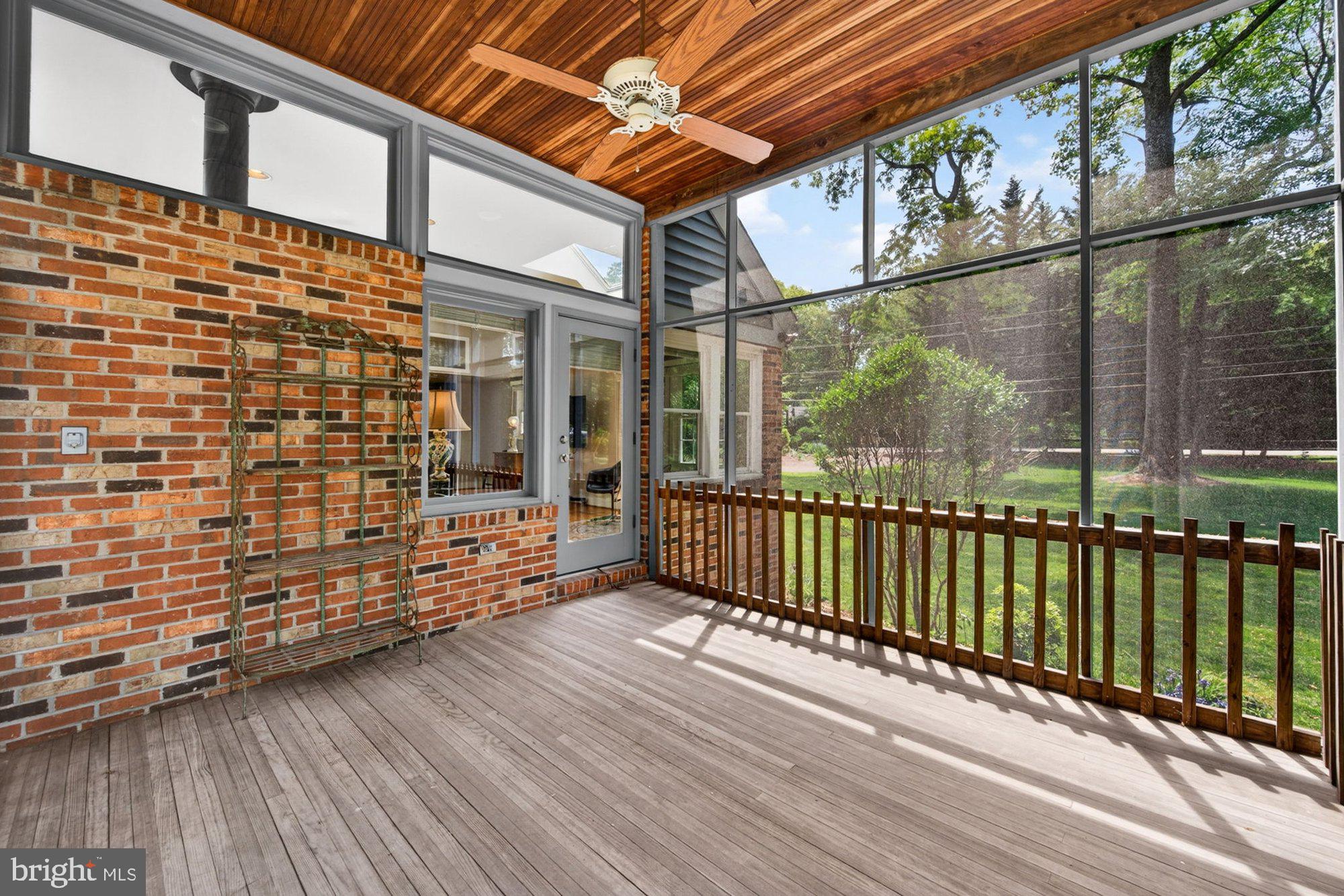 VALE SPRING WOODS - Residential