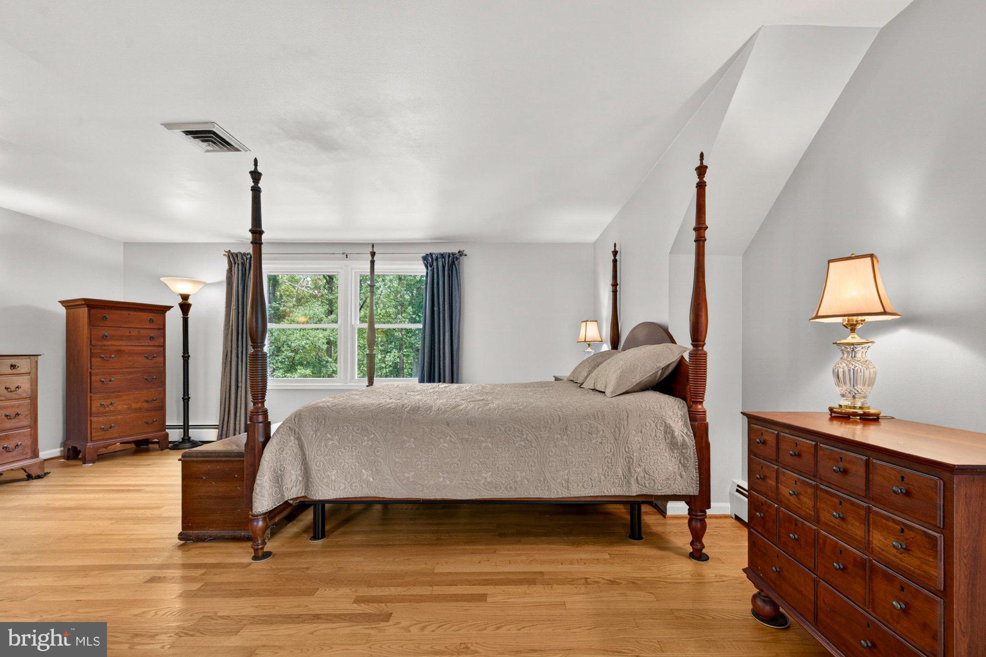 VALE SPRING WOODS - Residential