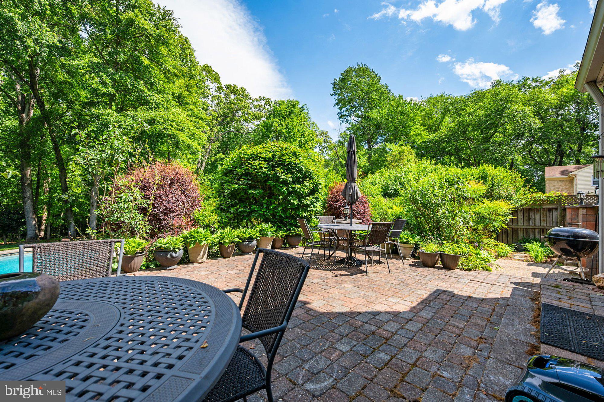 VALE SPRING WOODS - Residential