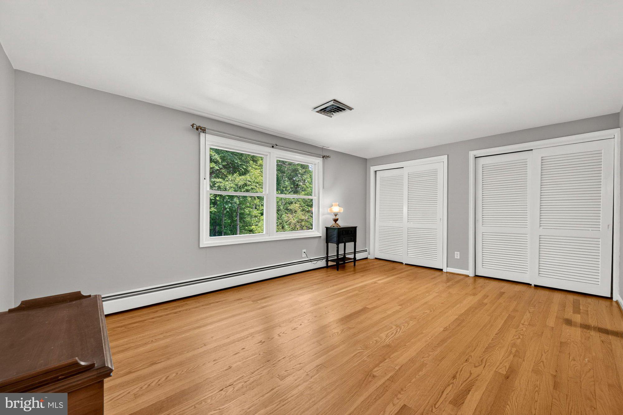 VALE SPRING WOODS - Residential