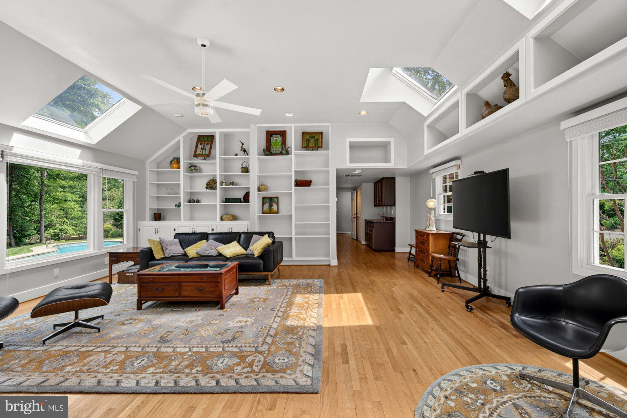 VALE SPRING WOODS - Residential